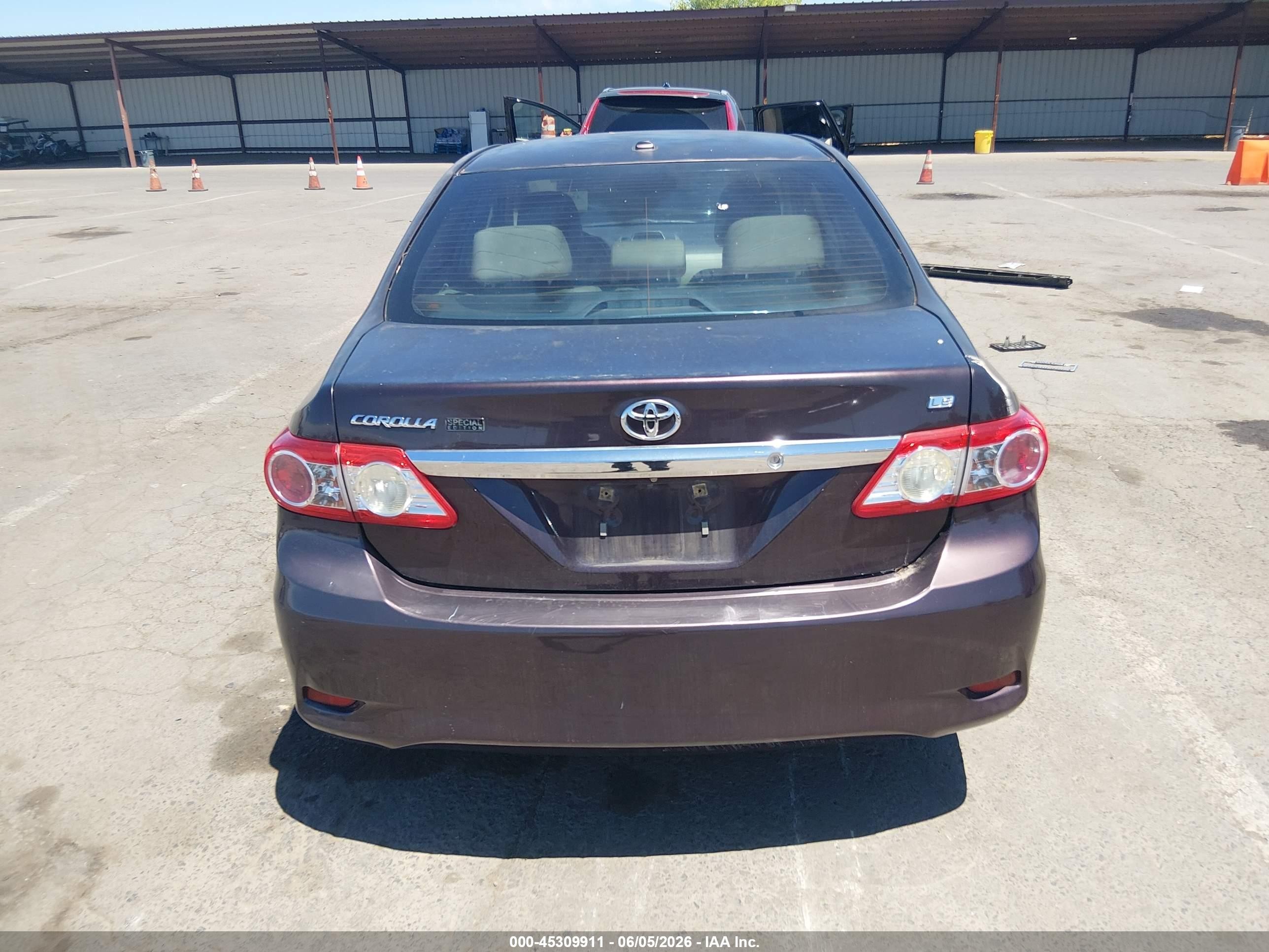 2013 Toyota Corolla Le Special Edition Maroon vin: 2T1BU4EE9DC086848