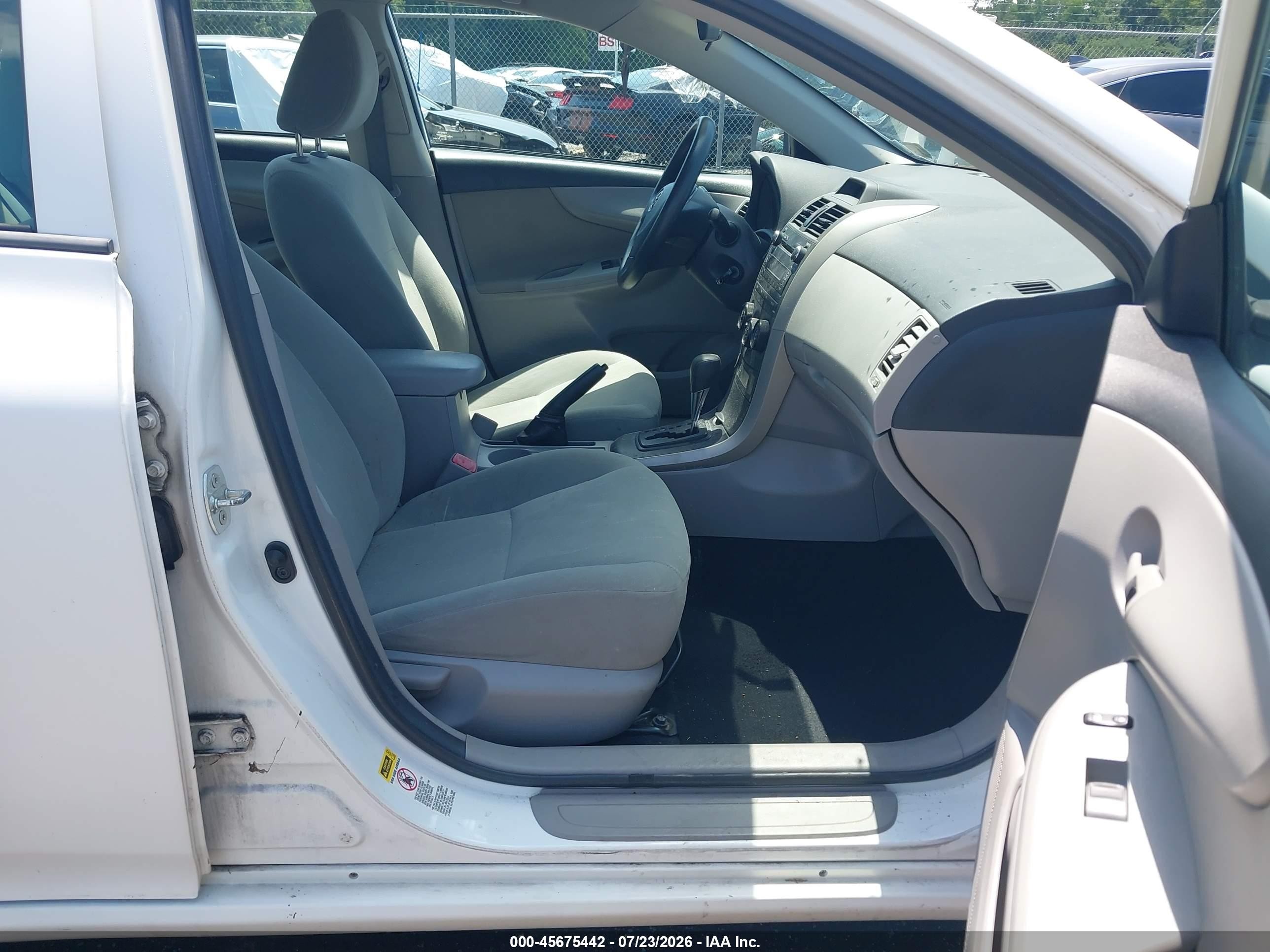 2013 Toyota Corolla L Белый vin: 2T1BU4EE9DC088812