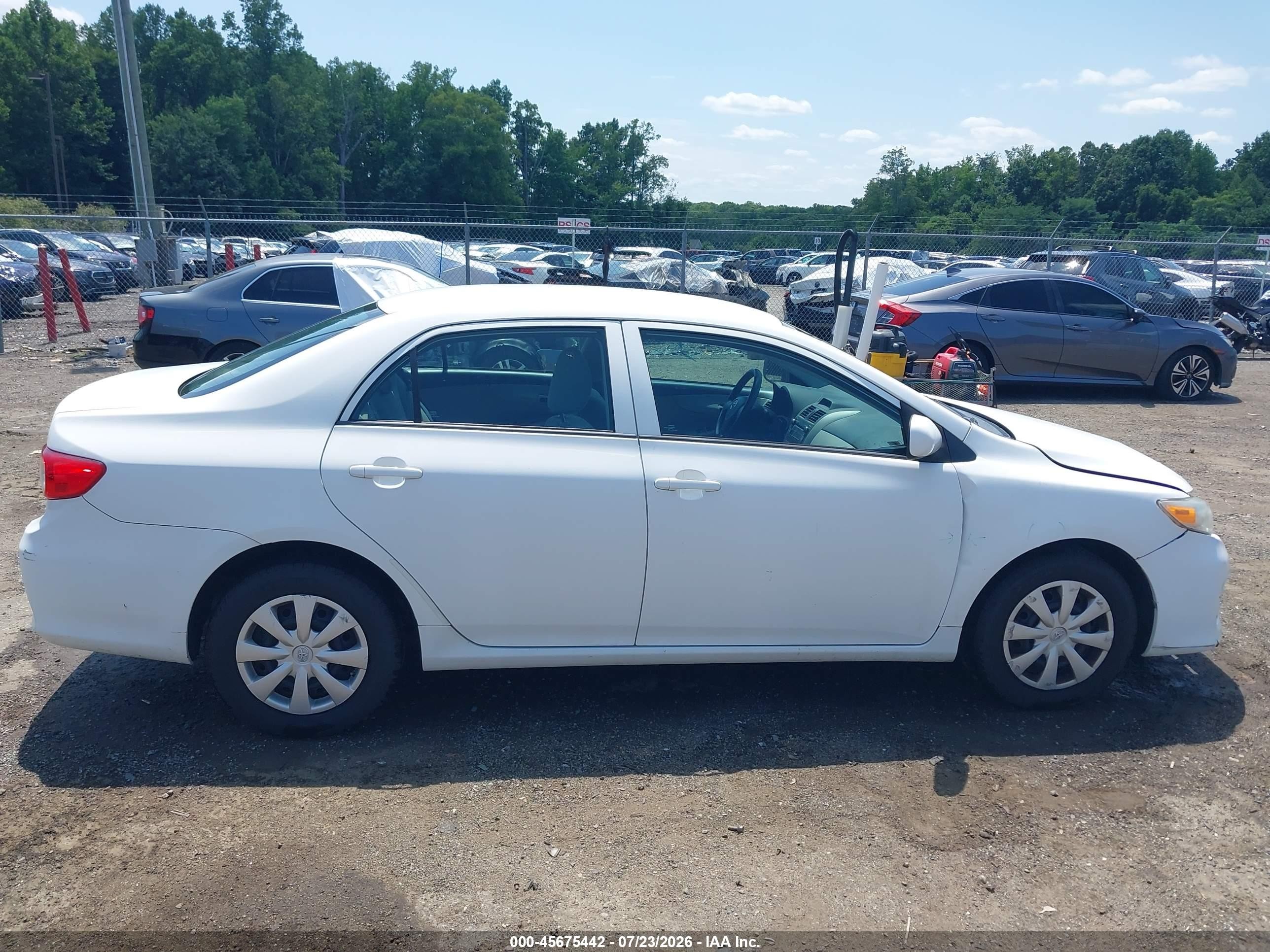 2013 Toyota Corolla L Белый vin: 2T1BU4EE9DC088812