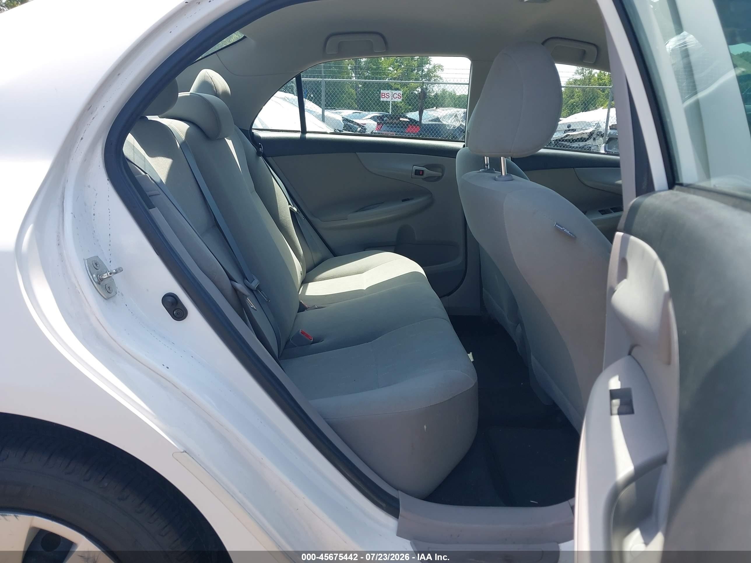 2013 Toyota Corolla L Белый vin: 2T1BU4EE9DC088812
