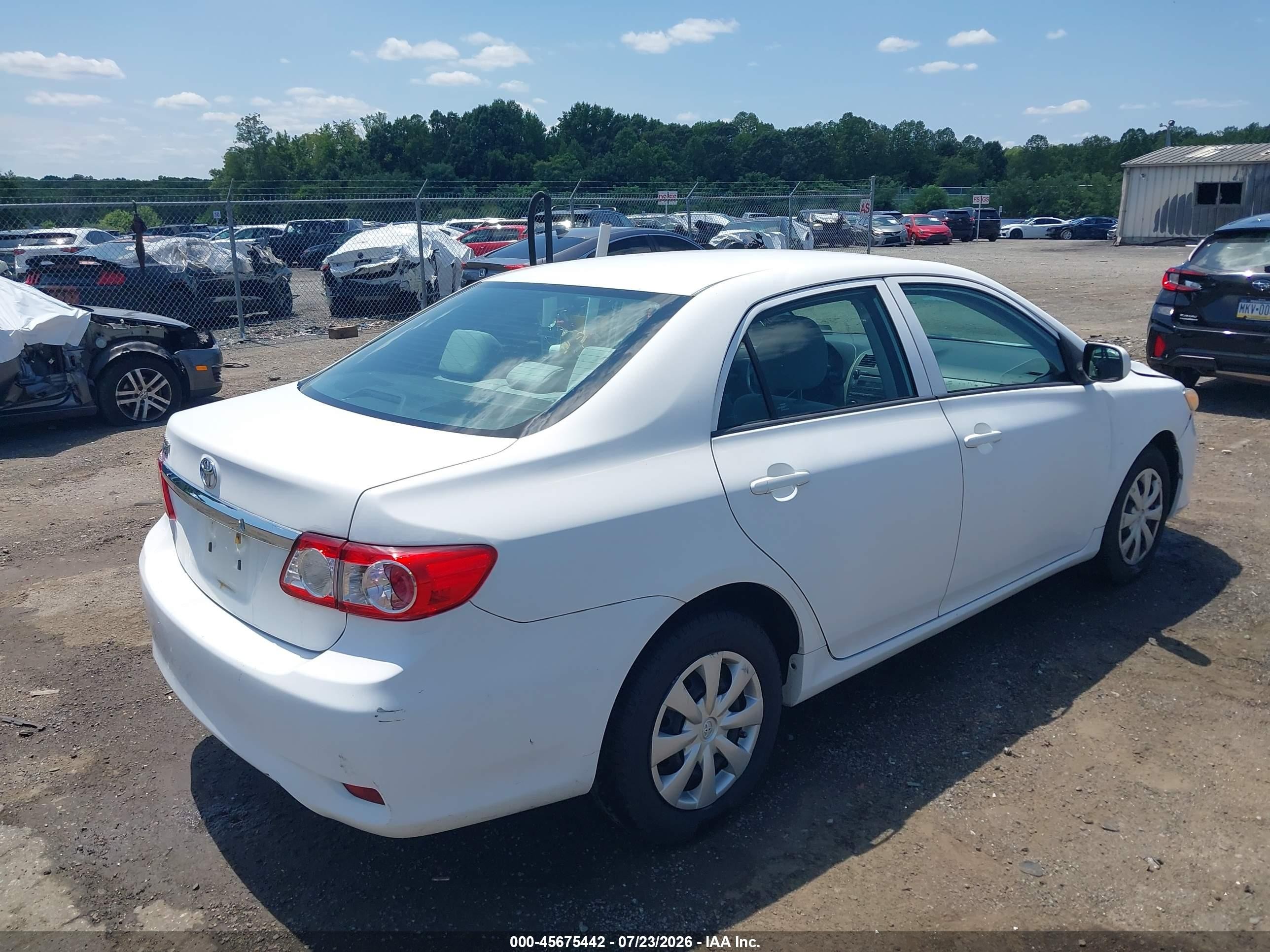 2013 Toyota Corolla L Белый vin: 2T1BU4EE9DC088812