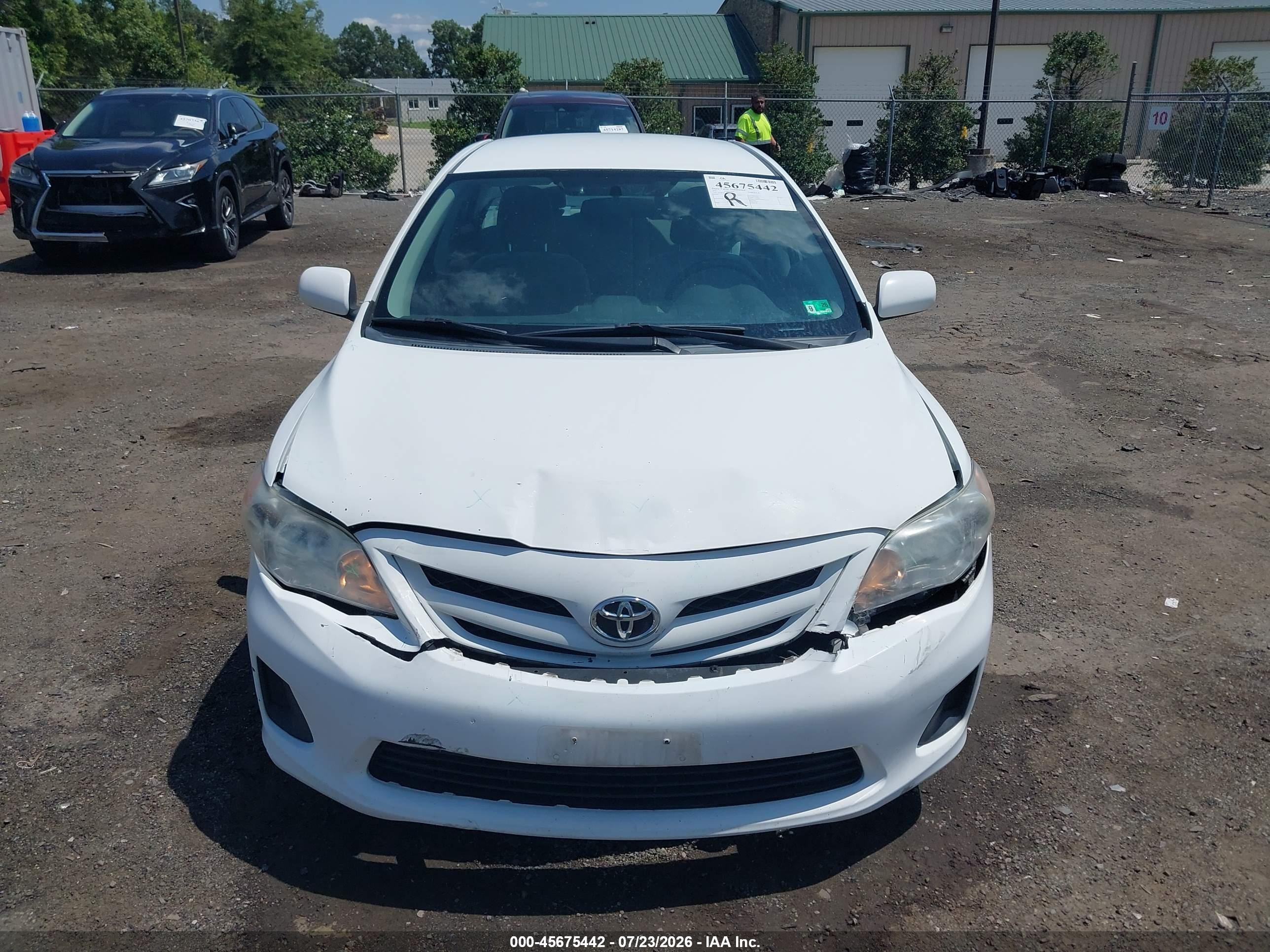 2013 Toyota Corolla L Белый vin: 2T1BU4EE9DC088812