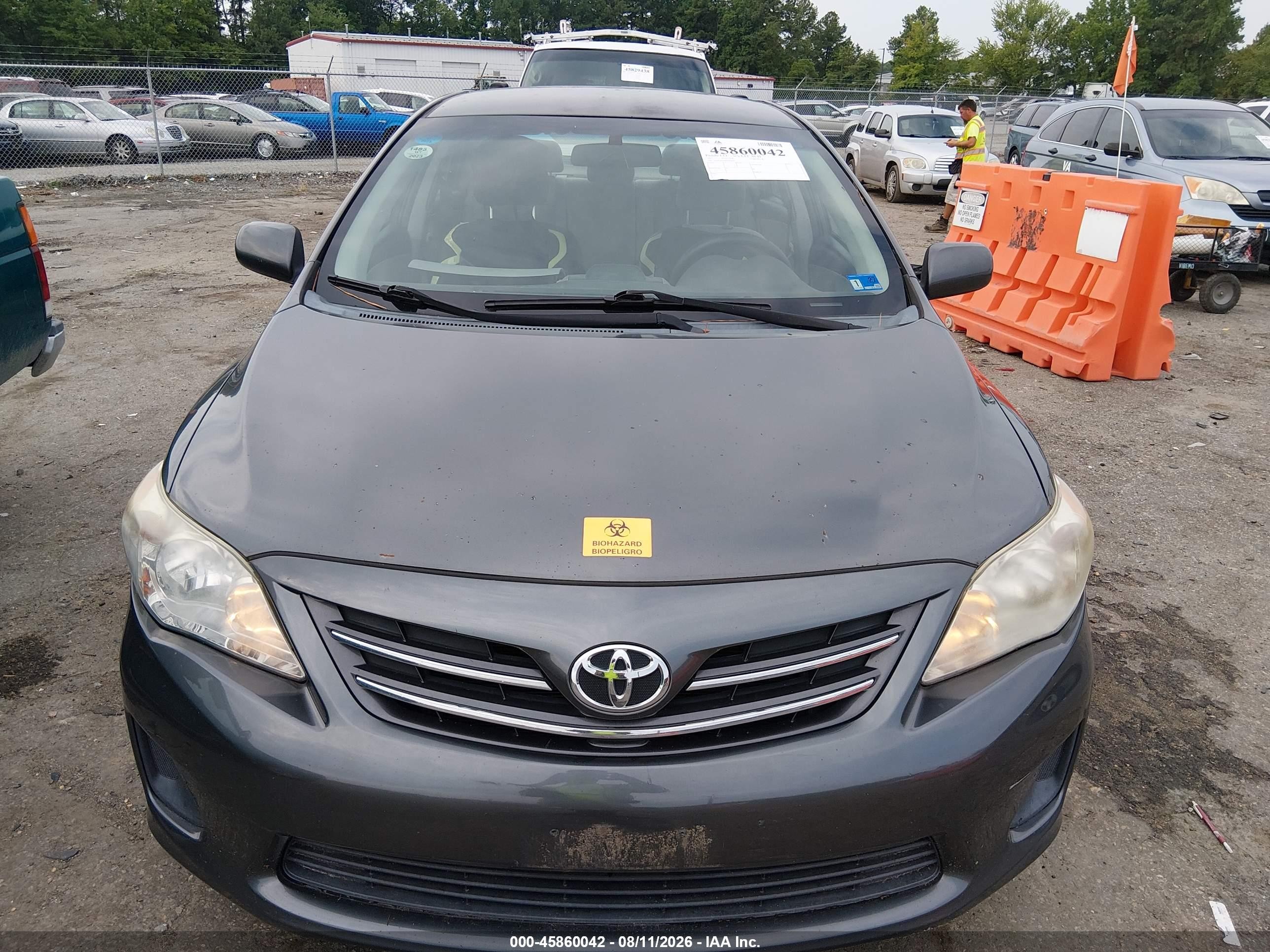 2013 Toyota Corolla Le Gray vin: 2T1BU4EE9DC092570