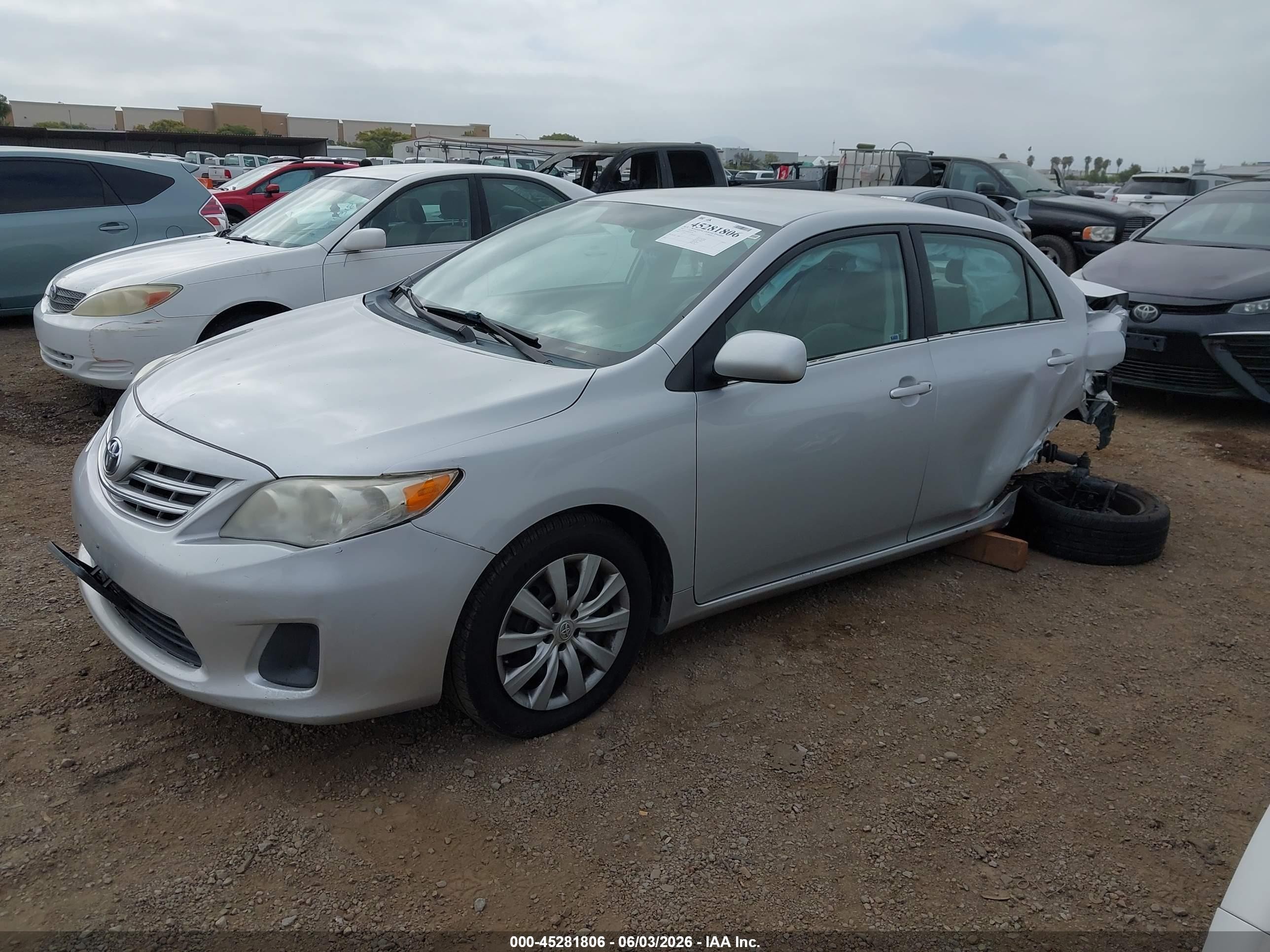 2013 Toyota Corolla Le Silver vin: 2T1BU4EE9DC092701