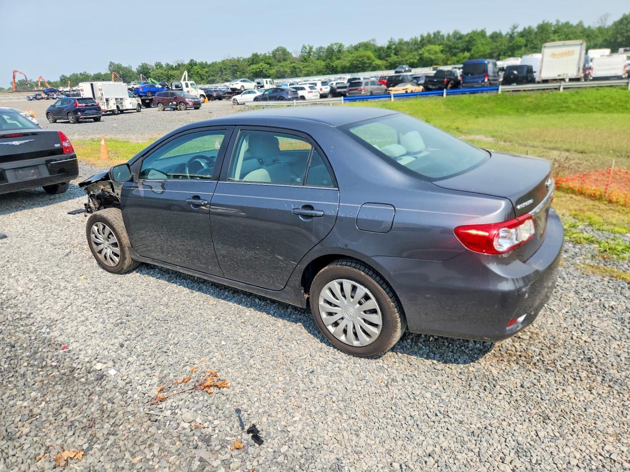 2013 Toyota Corolla Le Gray vin: 2T1BU4EE9DC098109