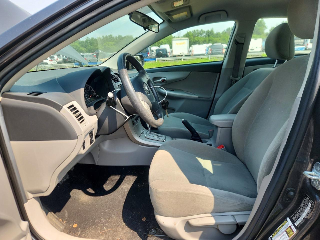 2013 Toyota Corolla Le Gray vin: 2T1BU4EE9DC098109