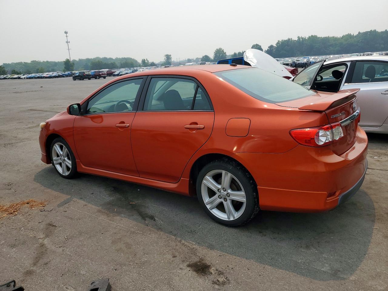 2013 Toyota Corolla S Special Edition Оранжевый vin: 2T1BU4EE9DC099339