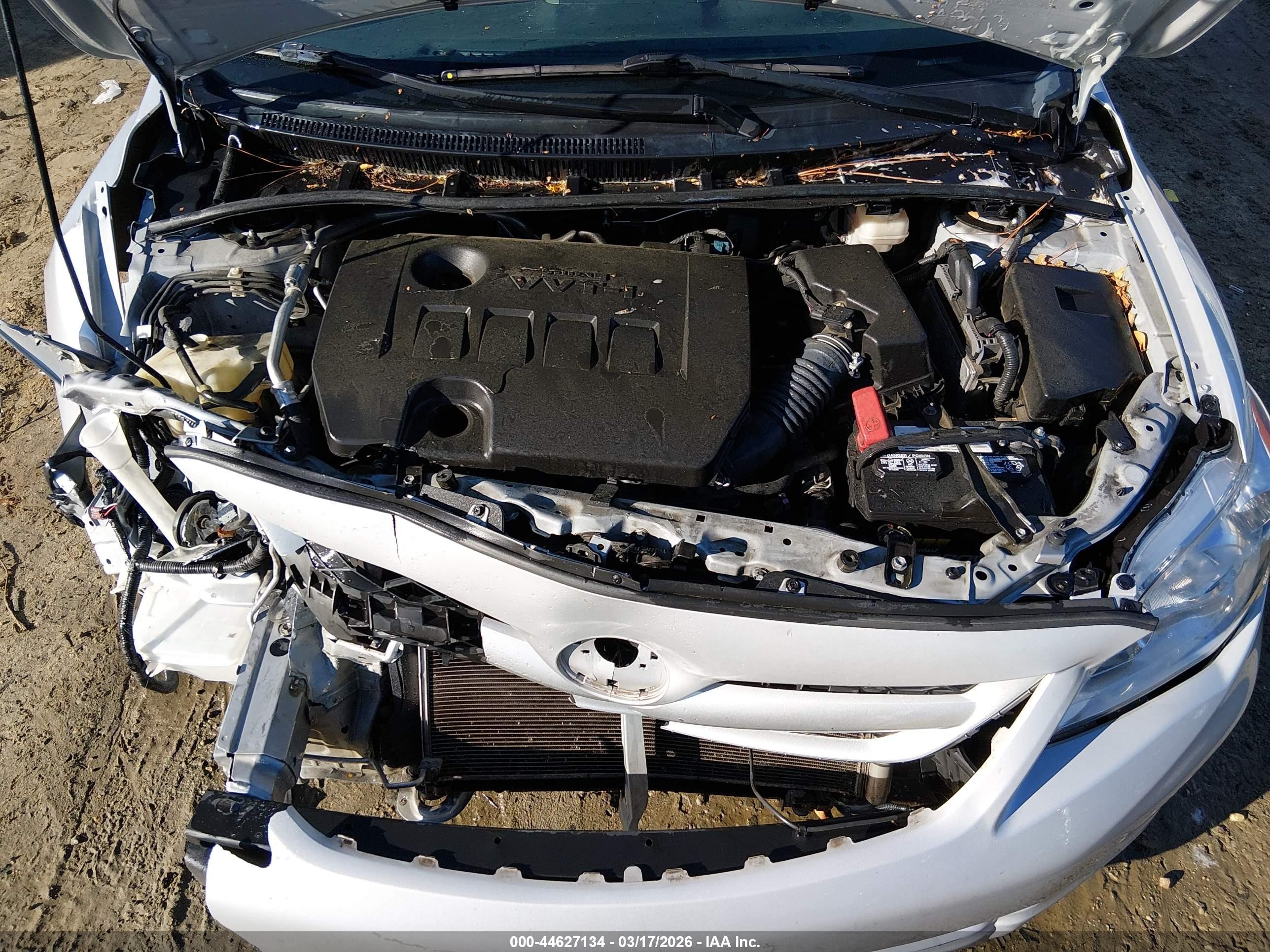 2013 Toyota Corolla L Silver vin: 2T1BU4EE9DC108296