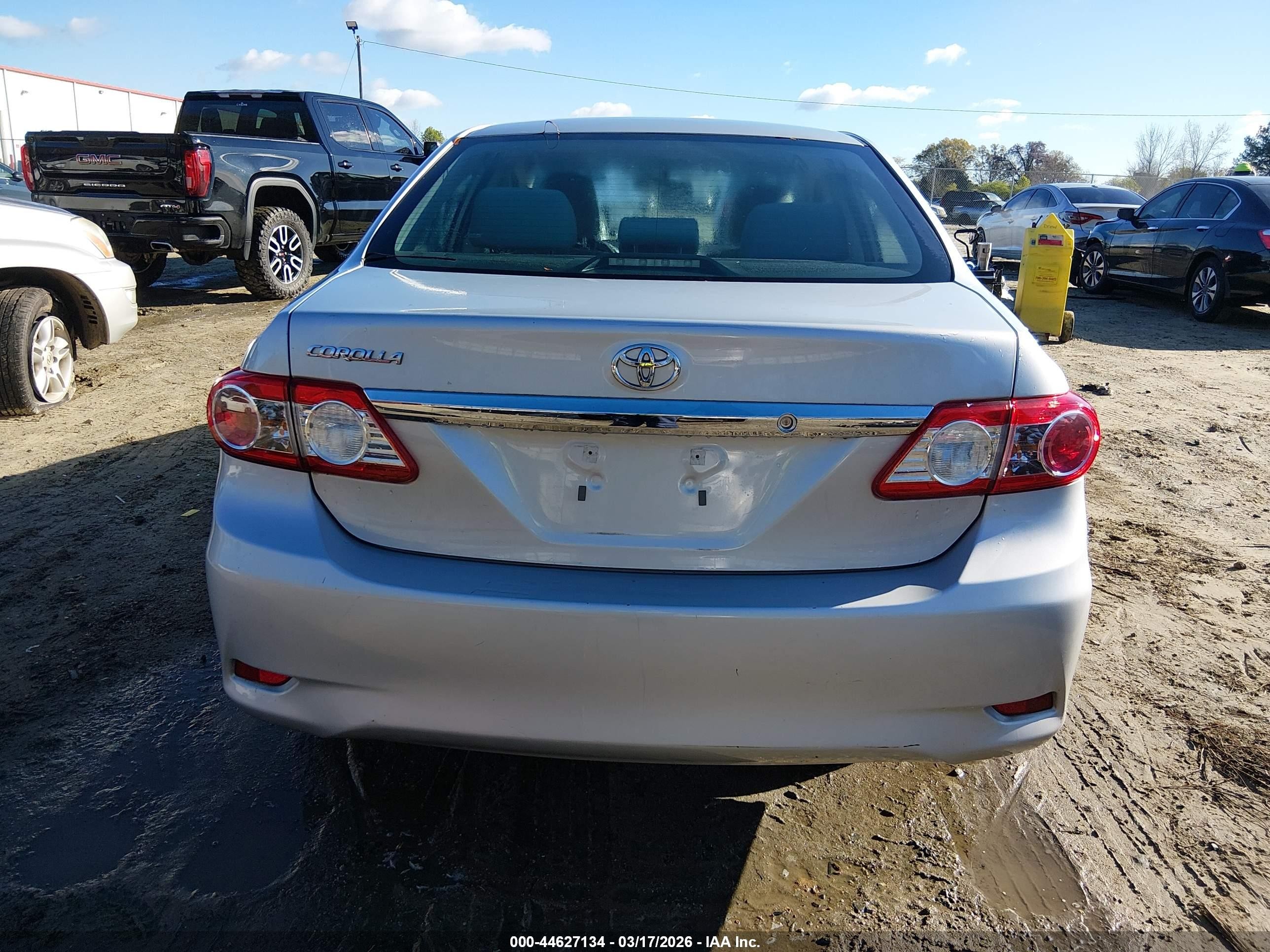 2013 Toyota Corolla L Silver vin: 2T1BU4EE9DC108296