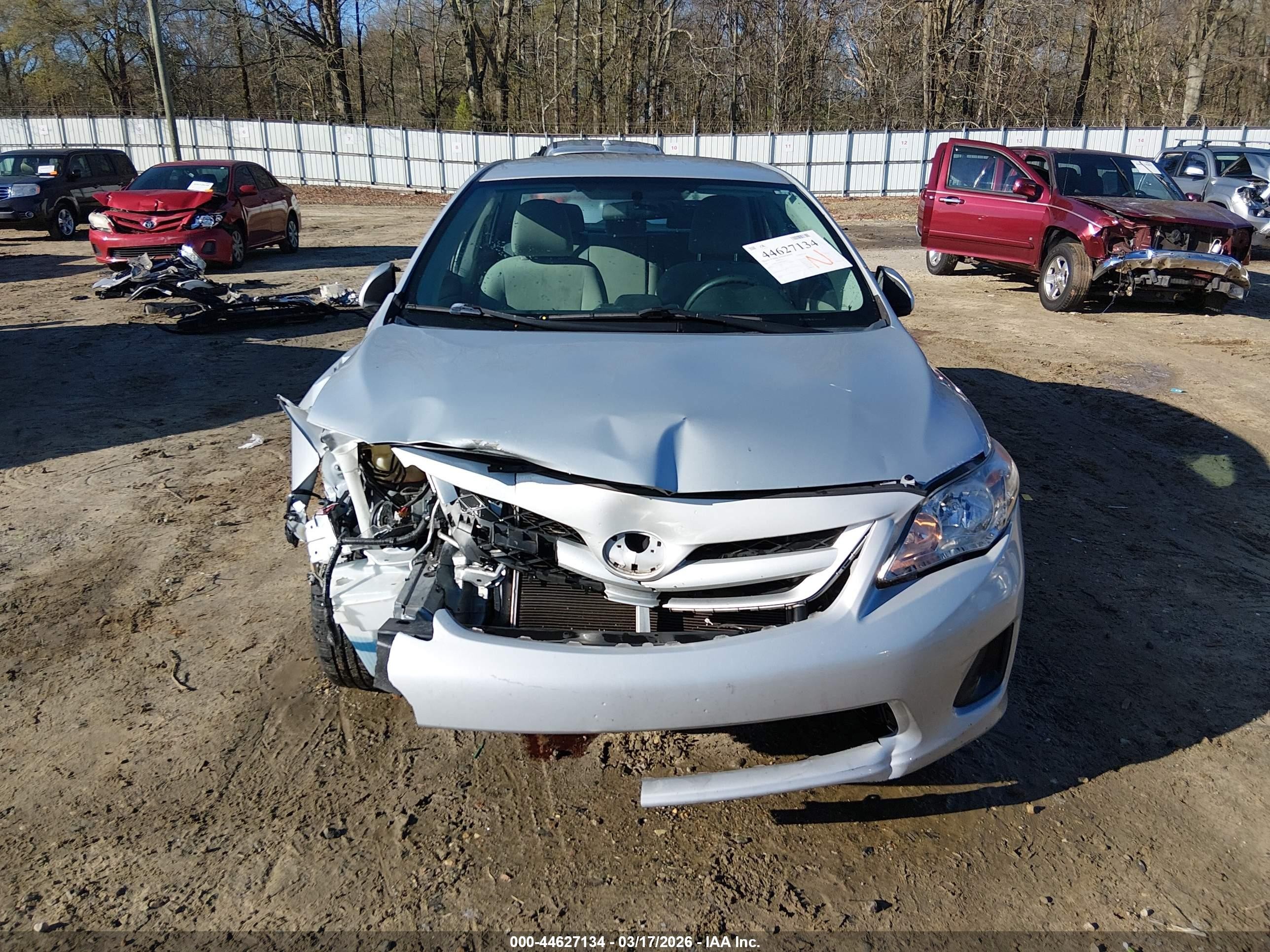 2013 Toyota Corolla L Silver vin: 2T1BU4EE9DC108296