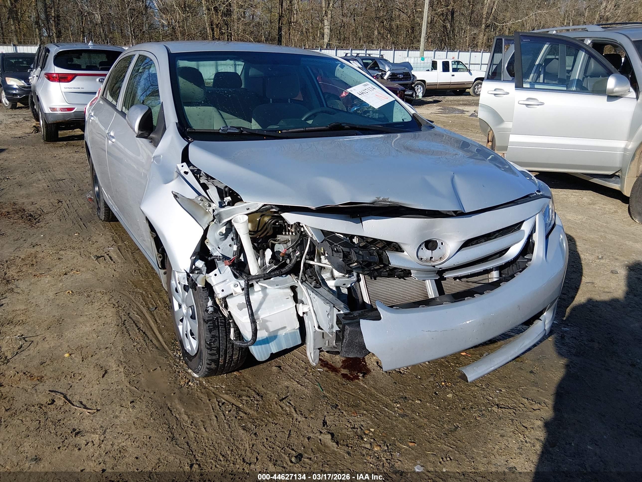 2013 Toyota Corolla L Silver vin: 2T1BU4EE9DC108296
