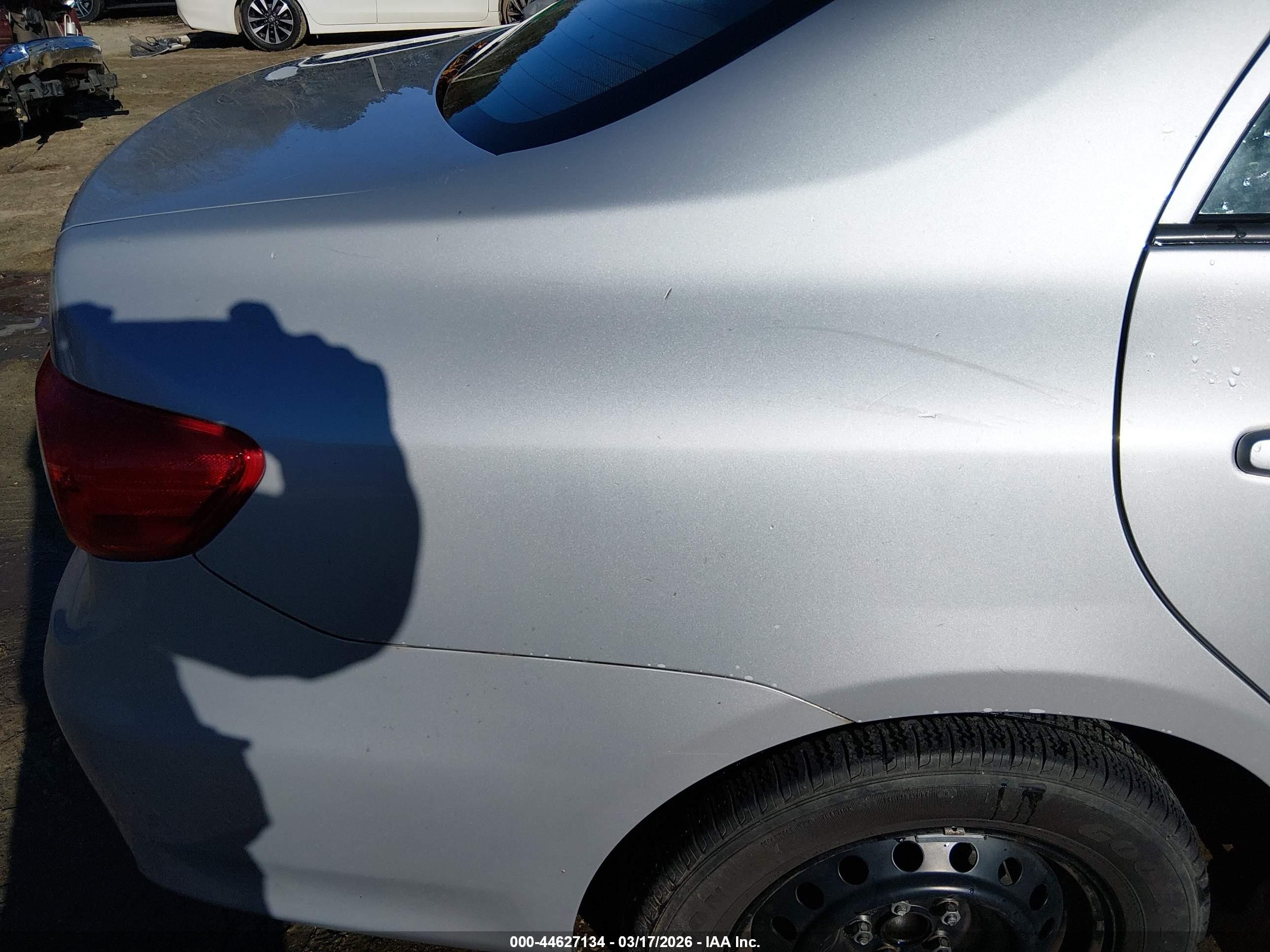 2013 Toyota Corolla L Silver vin: 2T1BU4EE9DC108296