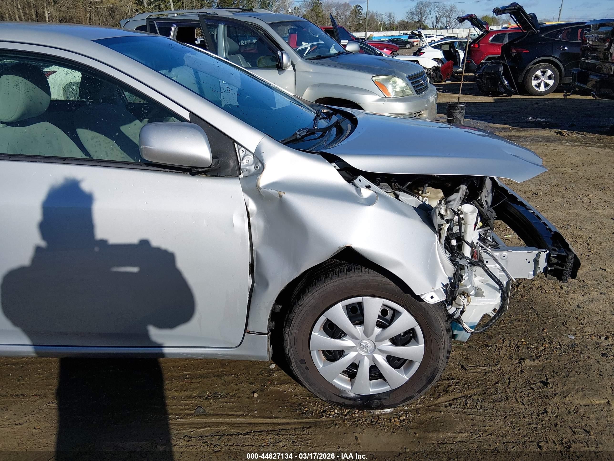2013 Toyota Corolla L Silver vin: 2T1BU4EE9DC108296