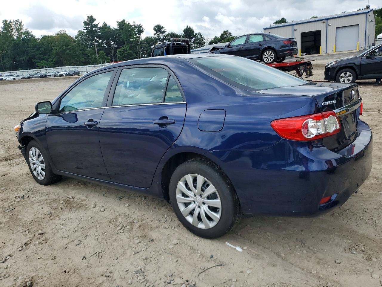 2013 Toyota Corolla Le Blue vin: 2T1BU4EE9DC111747