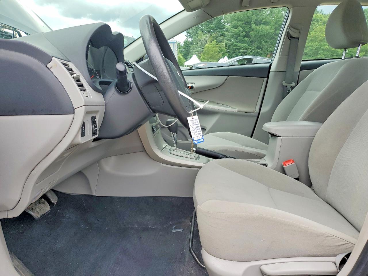 2013 Toyota Corolla Le Blue vin: 2T1BU4EE9DC111747