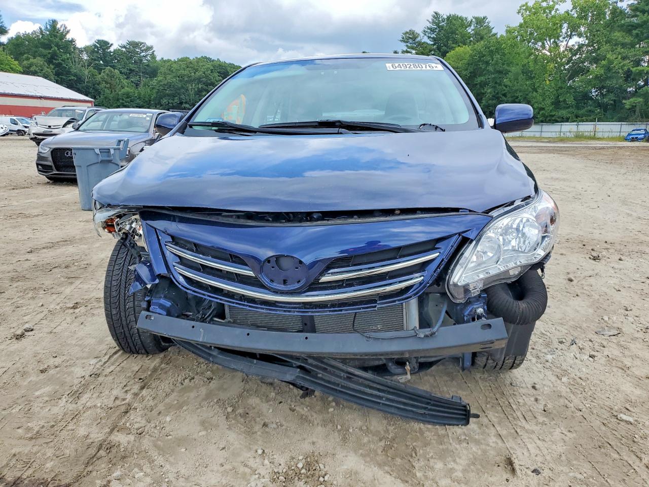 2013 Toyota Corolla Le Blue vin: 2T1BU4EE9DC111747