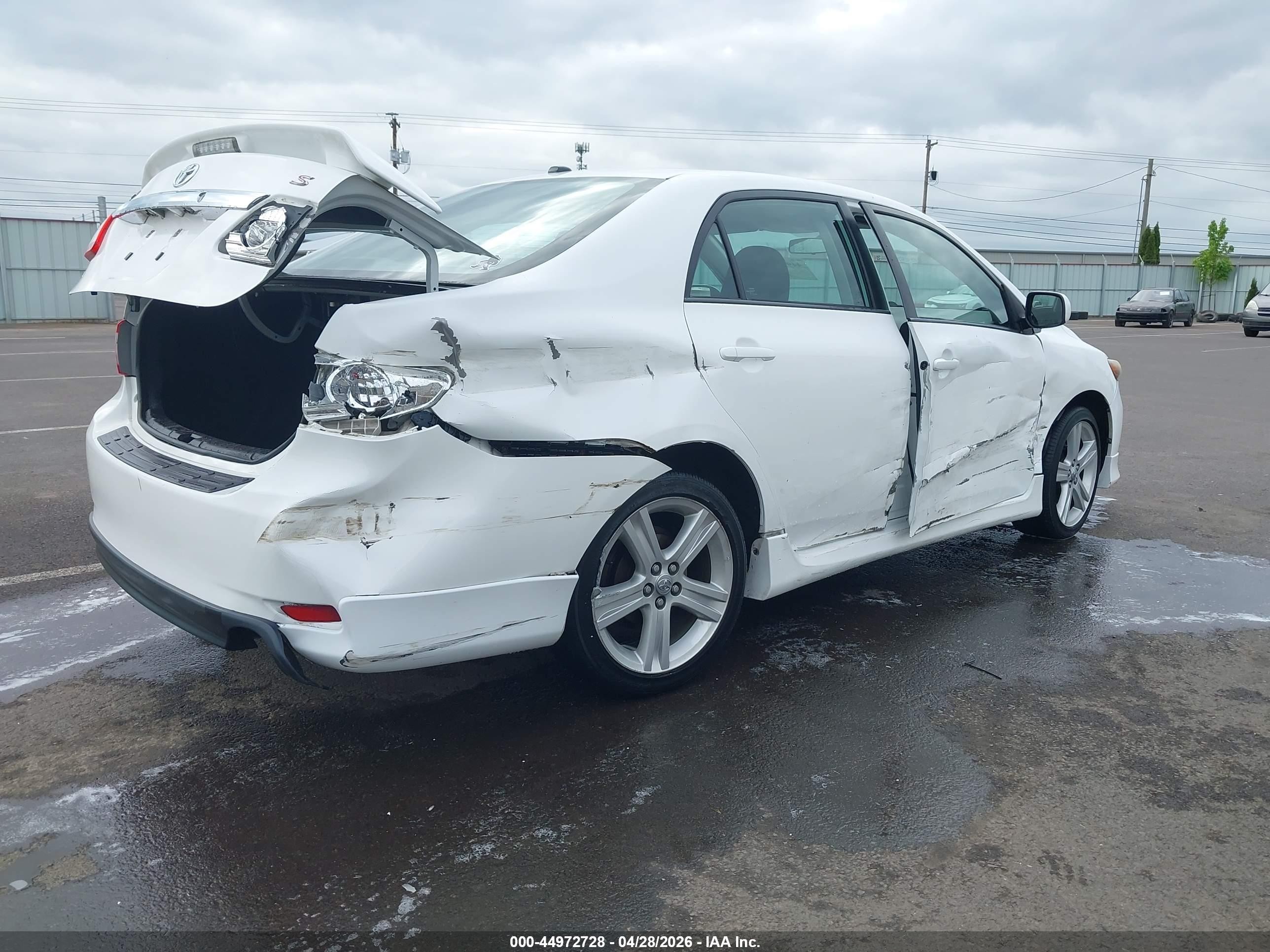 2013 Toyota Corolla S White vin: 2T1BU4EE9DC113580