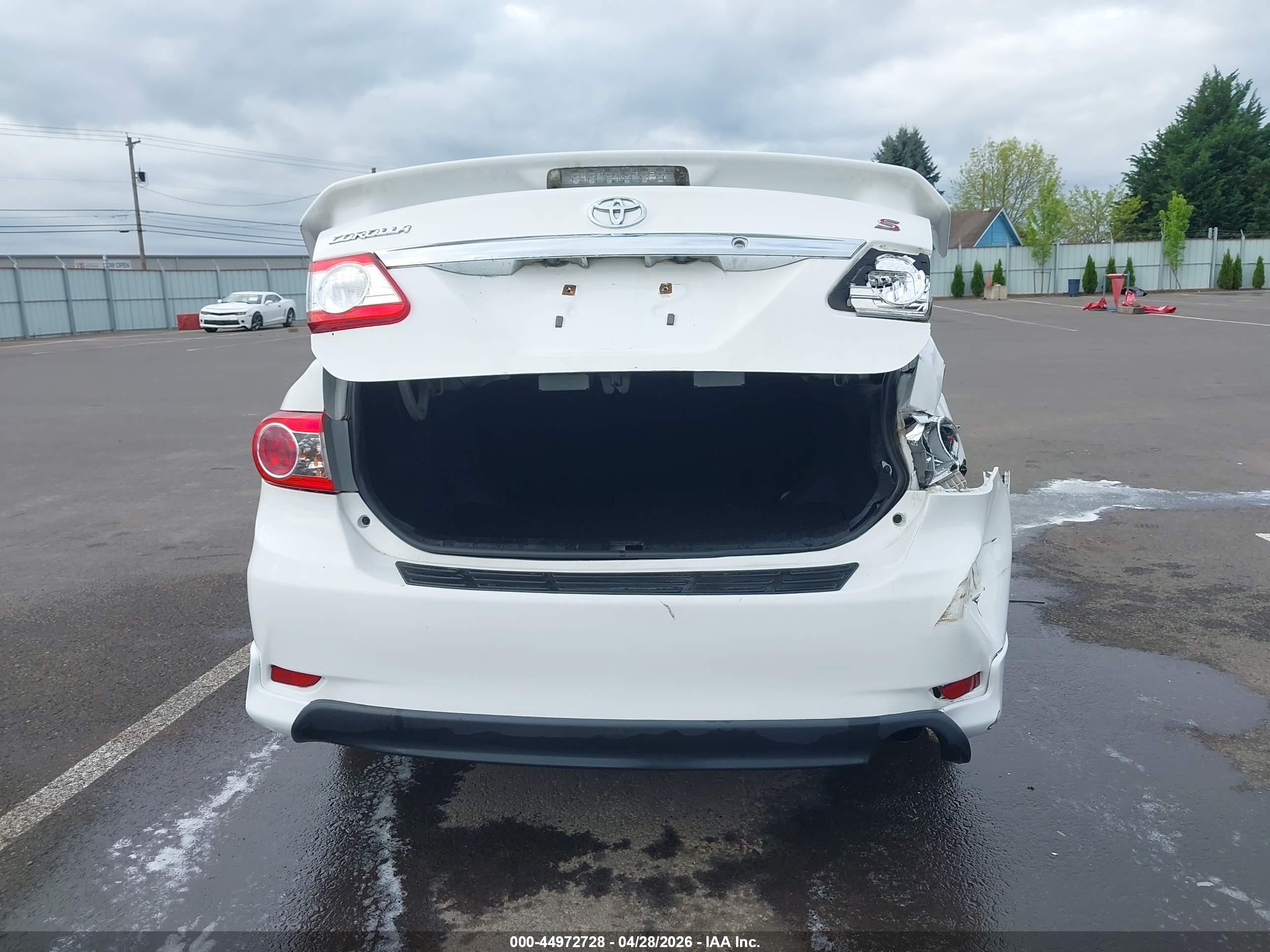 2013 Toyota Corolla S White vin: 2T1BU4EE9DC113580