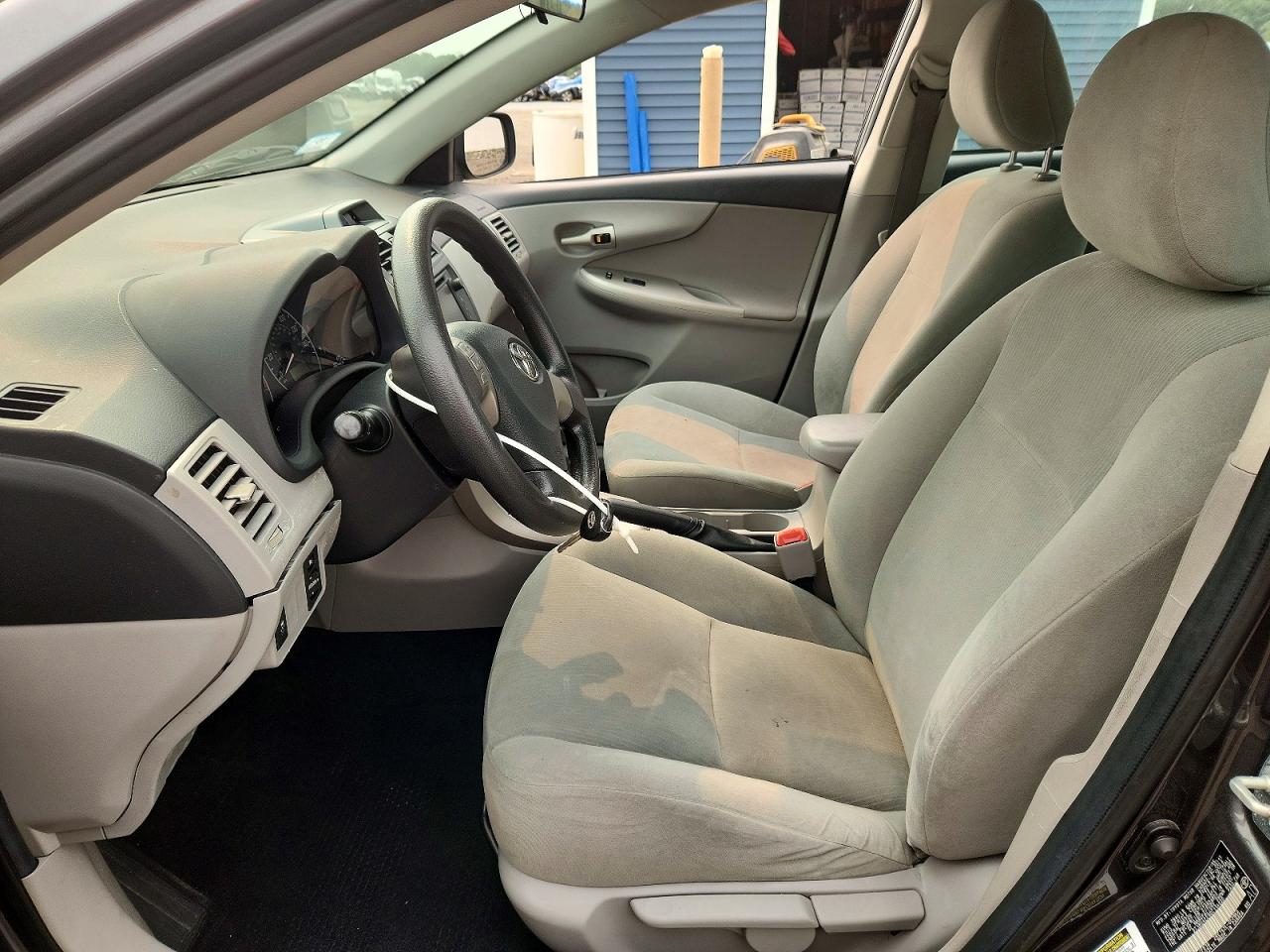 2013 Toyota Corolla Le Gray vin: 2T1BU4EE9DC114020