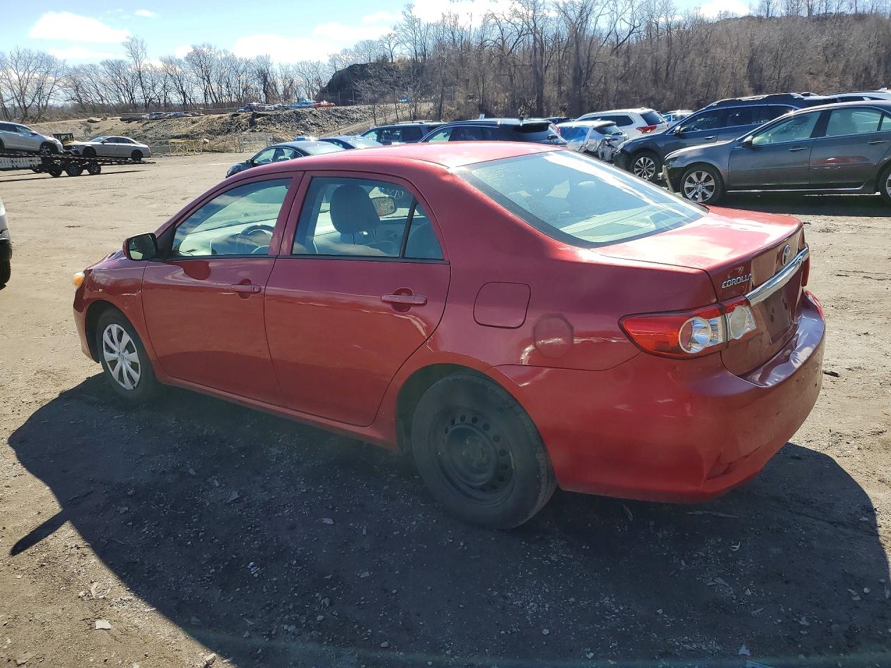 2013 Toyota Corolla Красный vin: 2T1BU4EE9DC122604