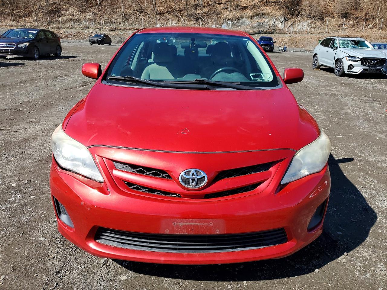 2013 Toyota Corolla Красный vin: 2T1BU4EE9DC122604