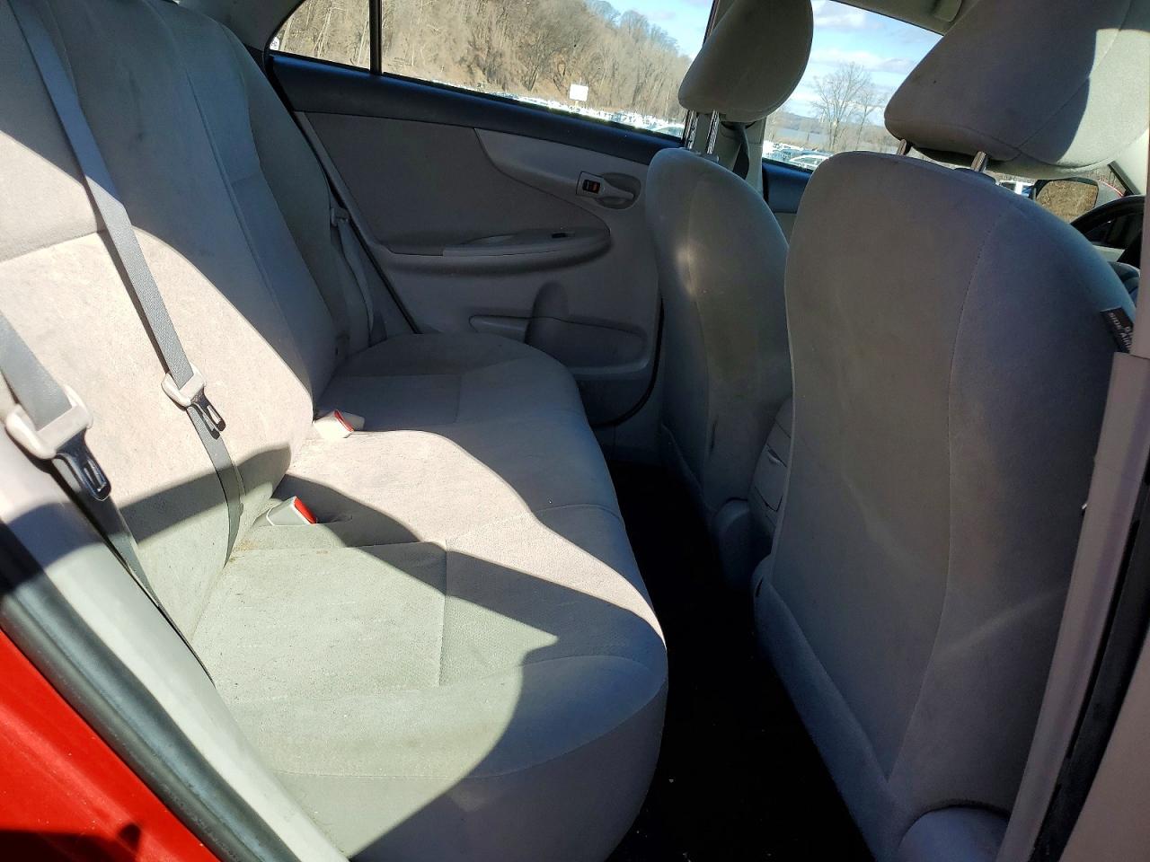 2013 Toyota Corolla Красный vin: 2T1BU4EE9DC122604