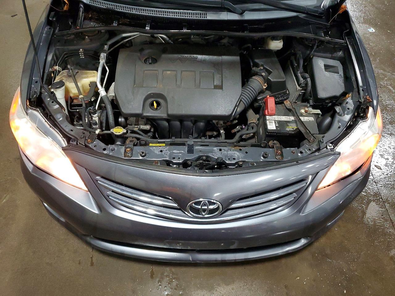 2013 Toyota Corolla Le Blue vin: 2T1BU4EE9DC124174