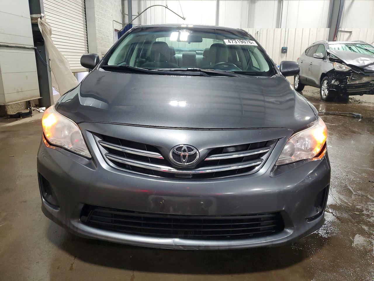 2013 Toyota Corolla Le Blue vin: 2T1BU4EE9DC124174