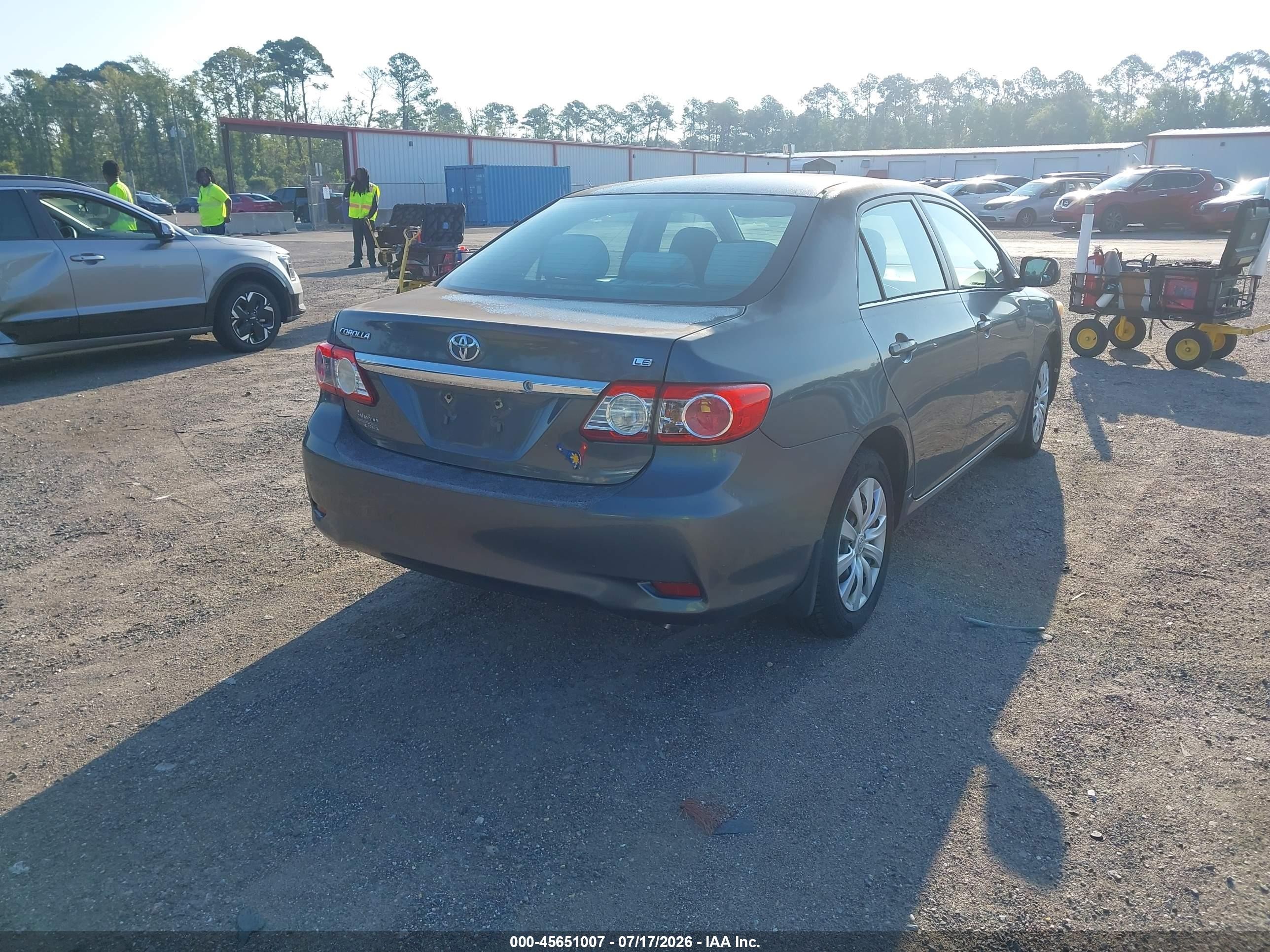 2013 Toyota Corolla Le Gray vin: 2T1BU4EE9DC124532