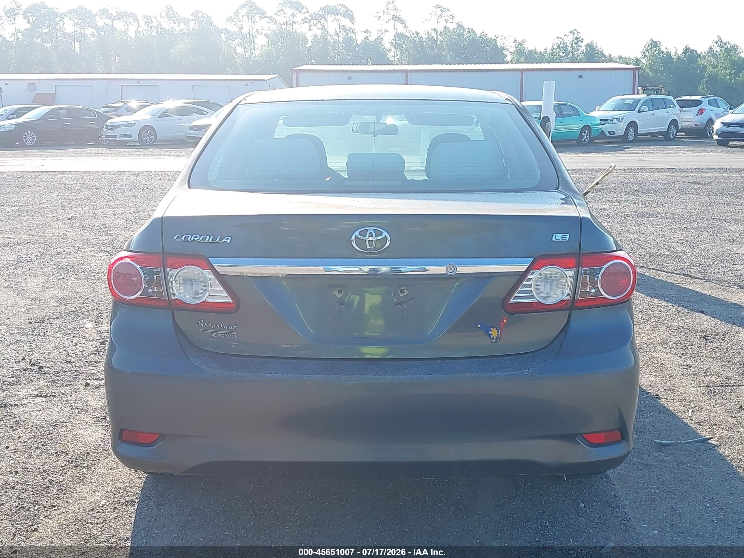 2013 Toyota Corolla Le Gray vin: 2T1BU4EE9DC124532
