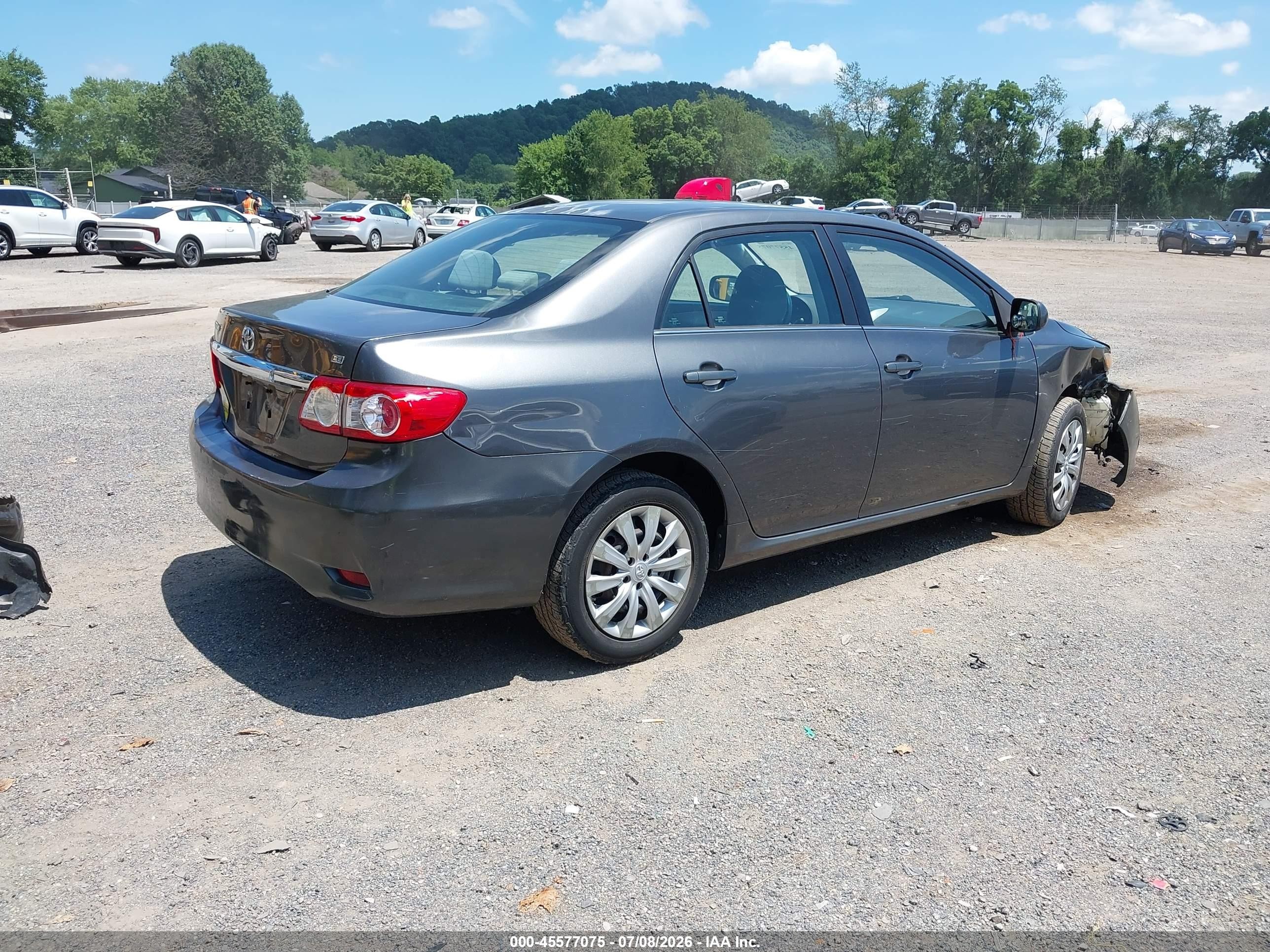 2013 Toyota Corolla Le Gray vin: 2T1BU4EE9DC936168