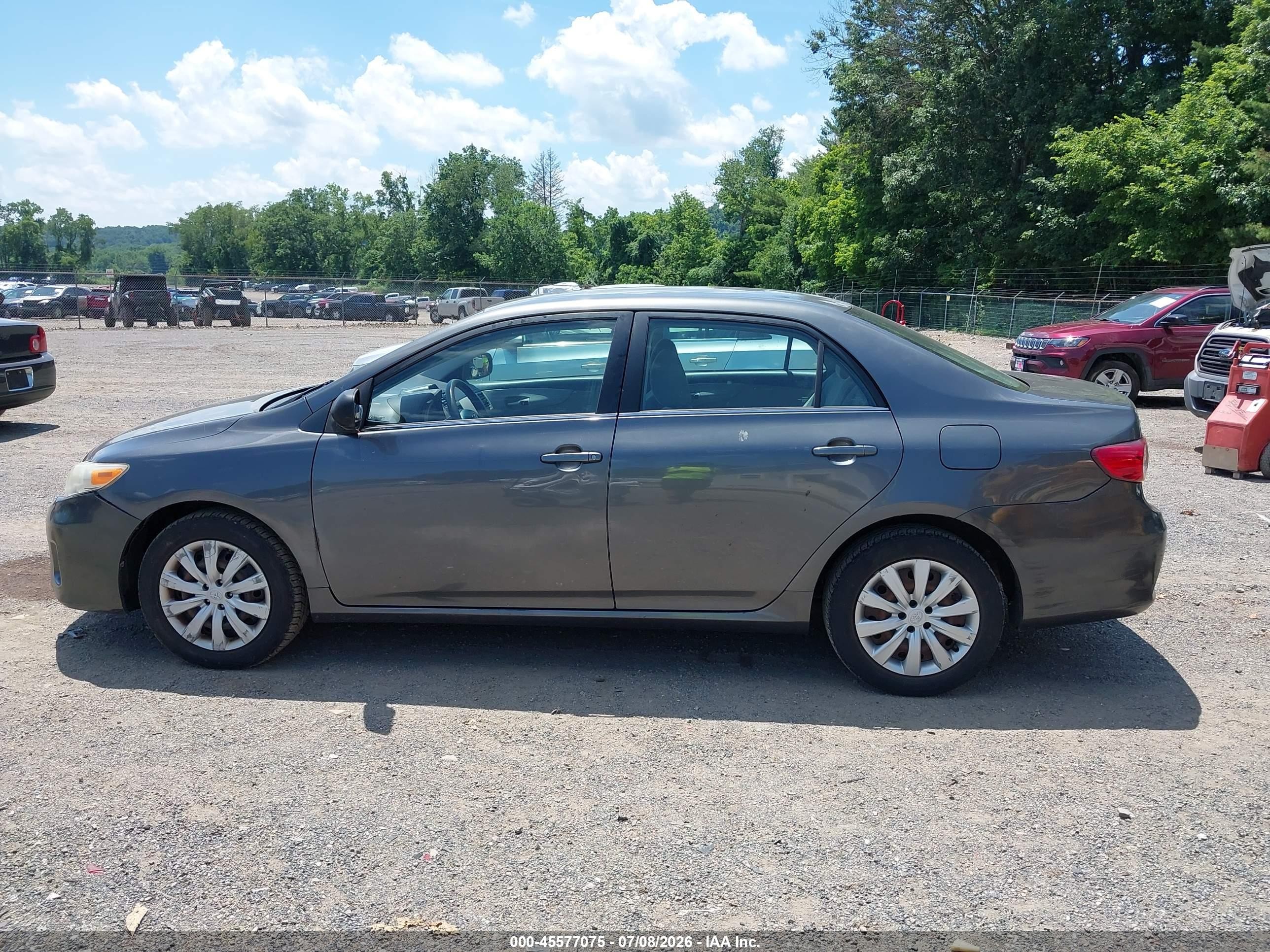 2013 Toyota Corolla Le Gray vin: 2T1BU4EE9DC936168