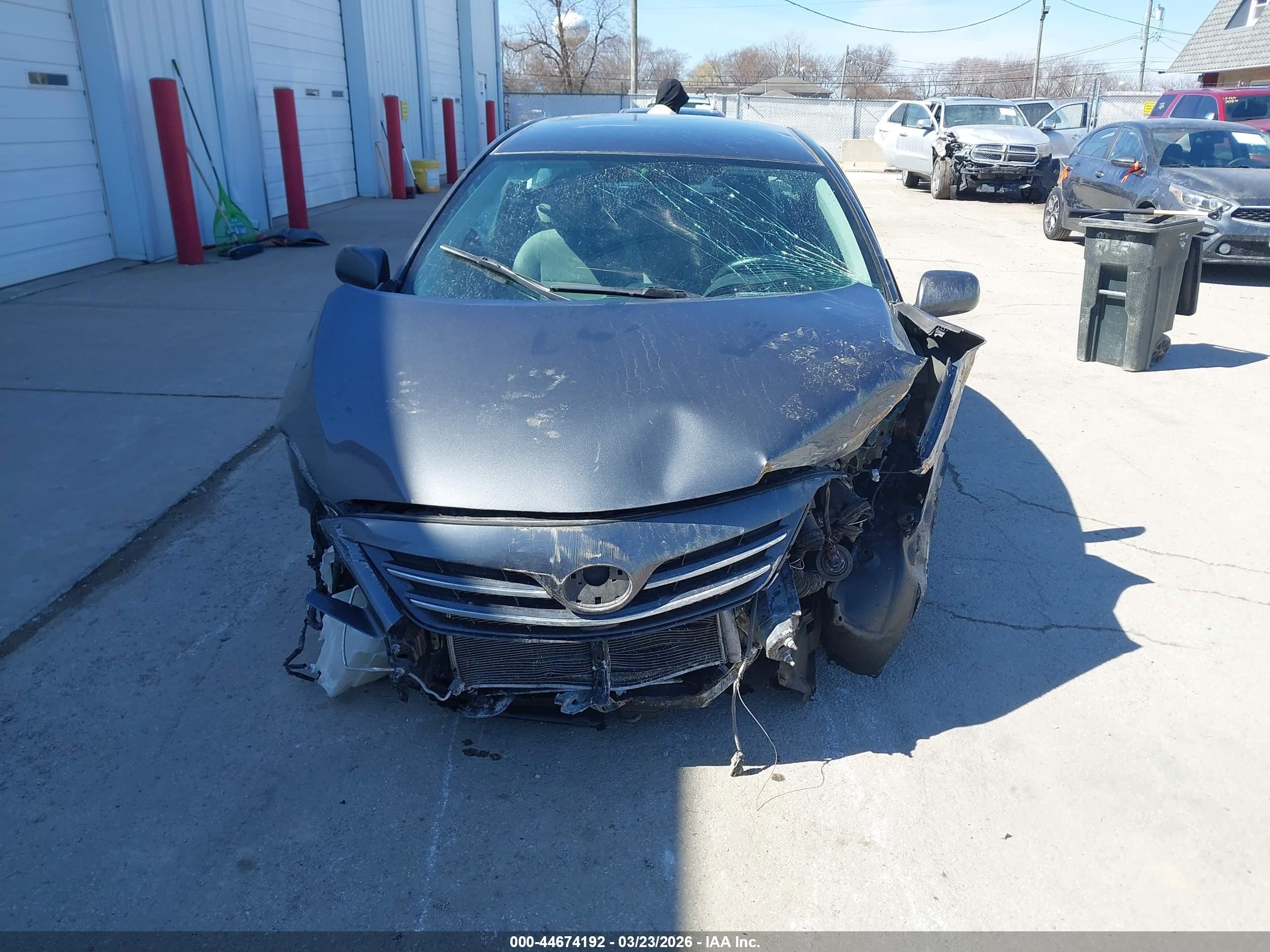 2013 Toyota Corolla Le Gray vin: 2T1BU4EE9DC942035