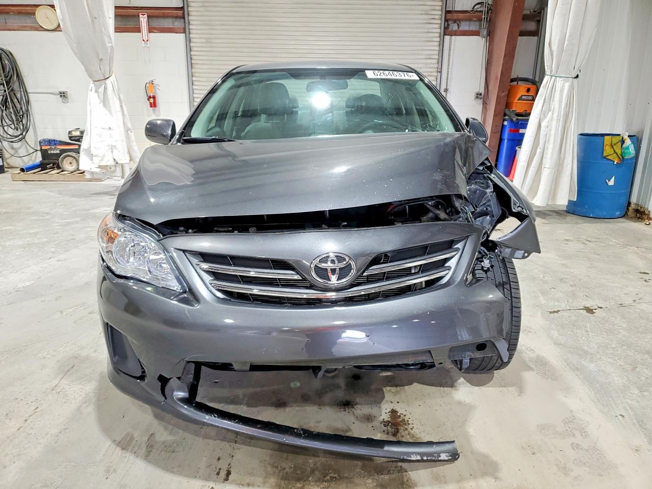2013 Toyota Corolla Le Gray vin: 2T1BU4EE9DC954377