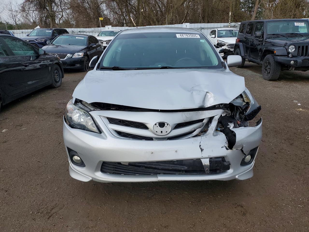 2013 Toyota Corolla L Silver vin: 2T1BU4EE9DC954847