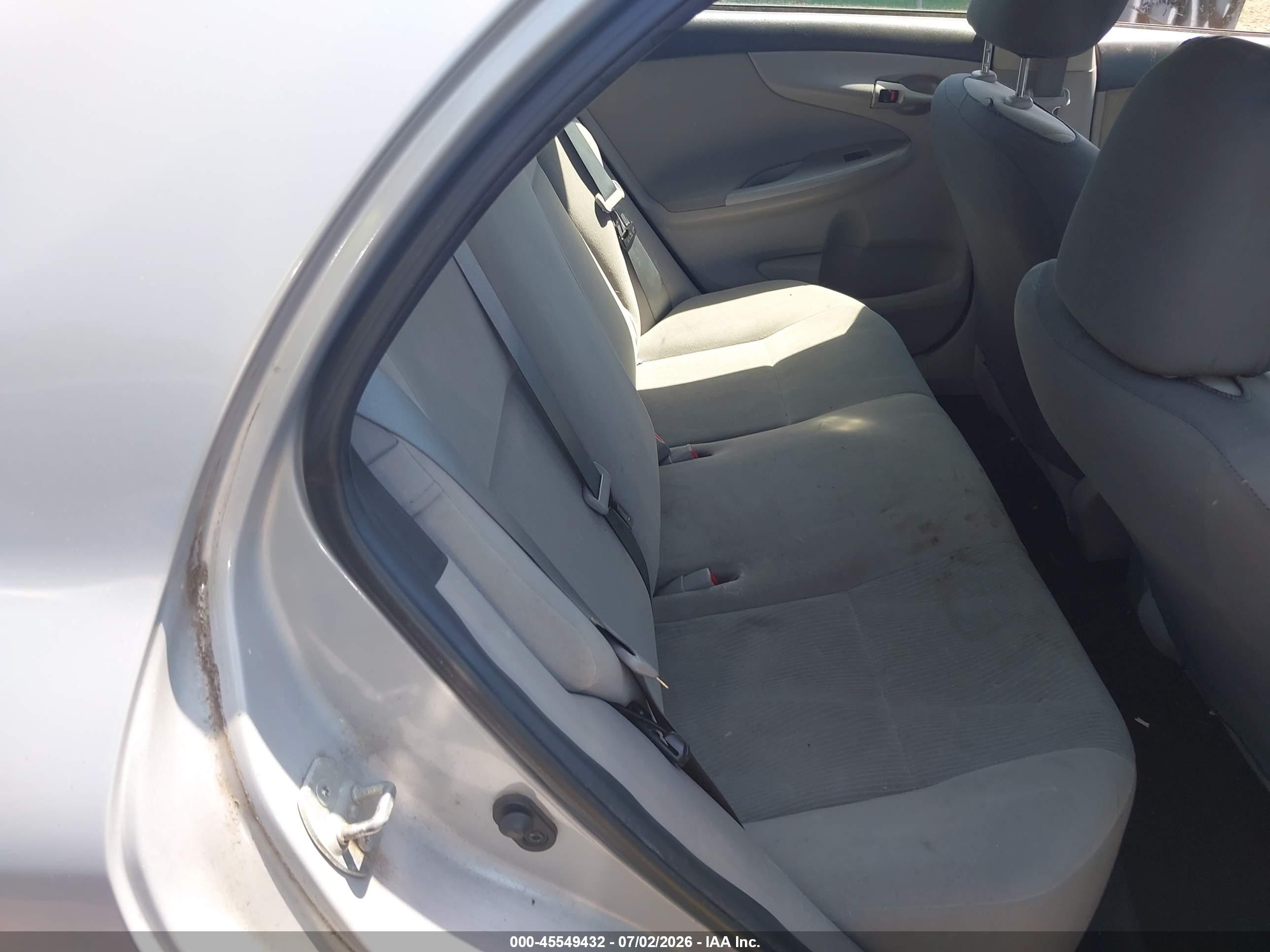 2013 Toyota Corolla Le Silver vin: 2T1BU4EE9DC969266