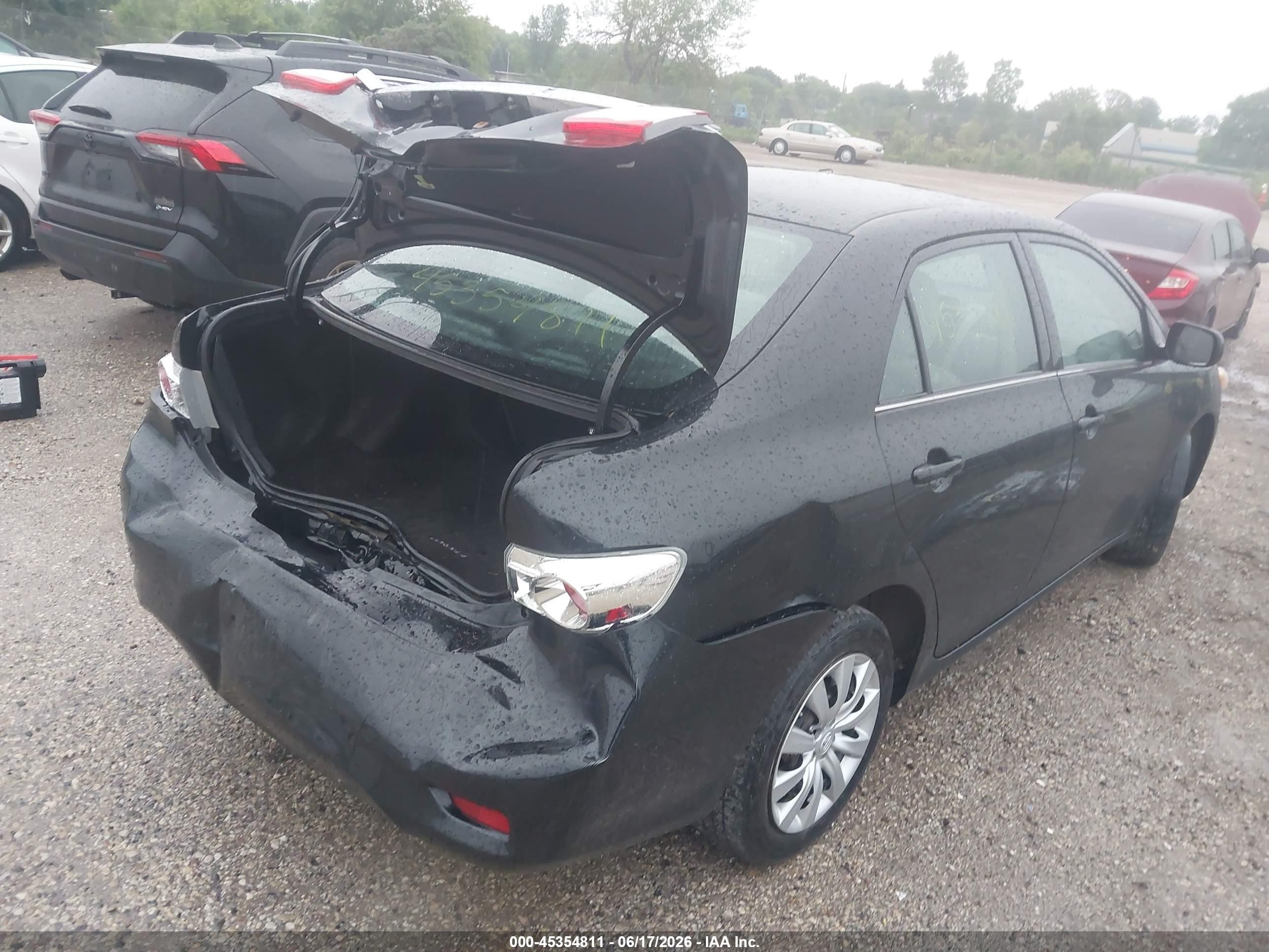 2013 Toyota Corolla Le Black vin: 2T1BU4EE9DC981885