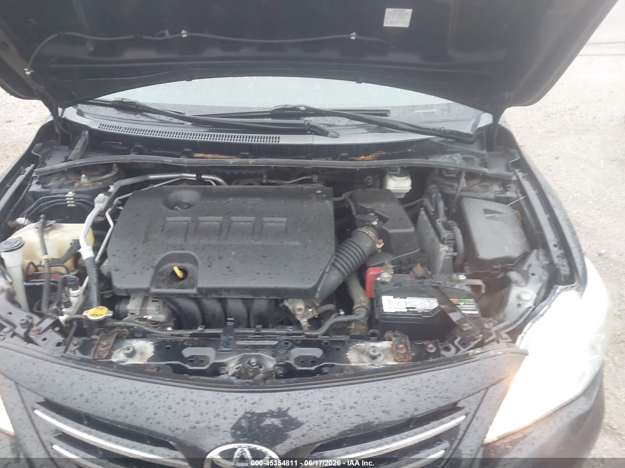 2013 Toyota Corolla Le Black vin: 2T1BU4EE9DC981885