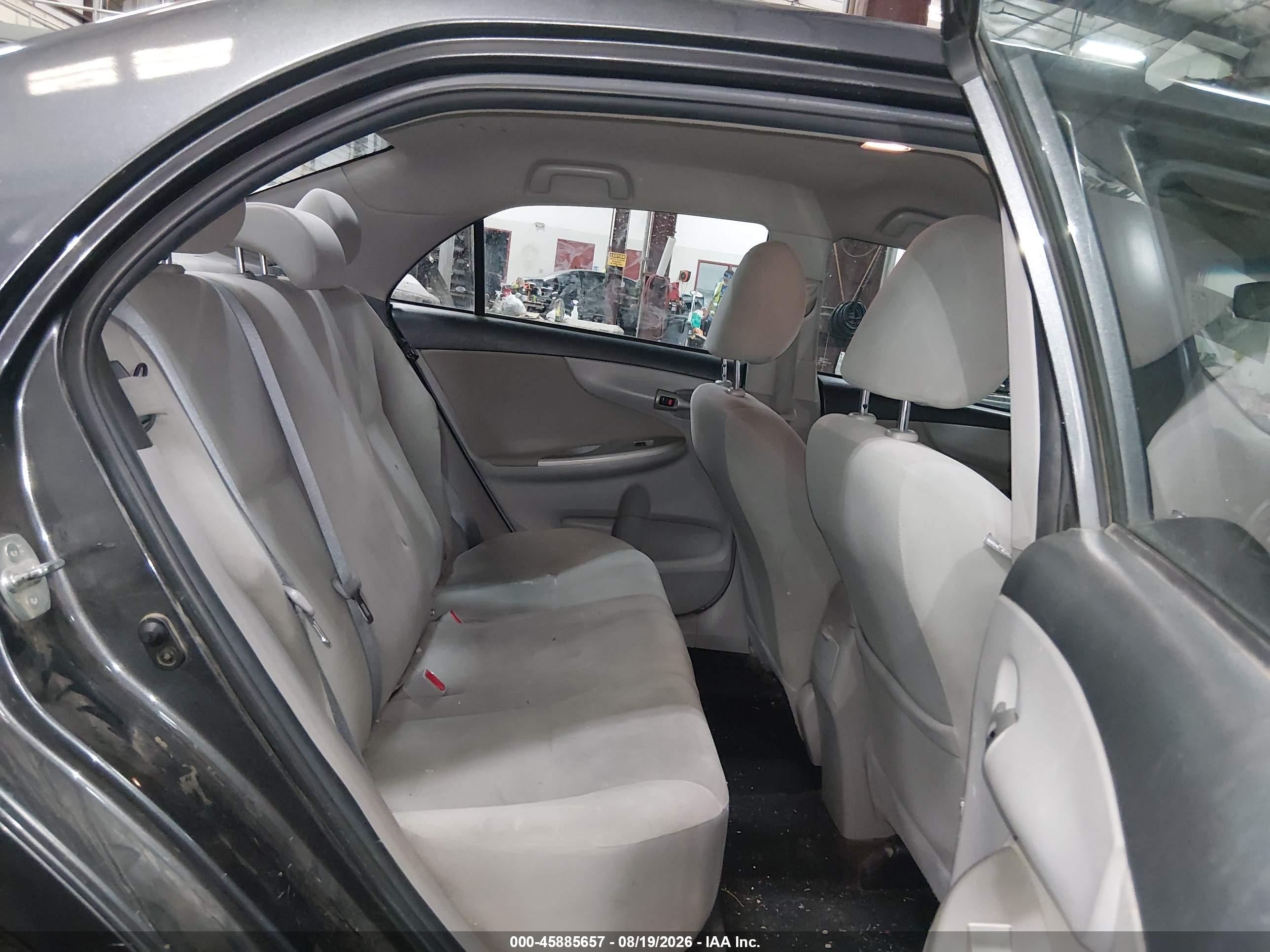 2013 Toyota Corolla Le Gray vin: 2T1BU4EE9DC984222