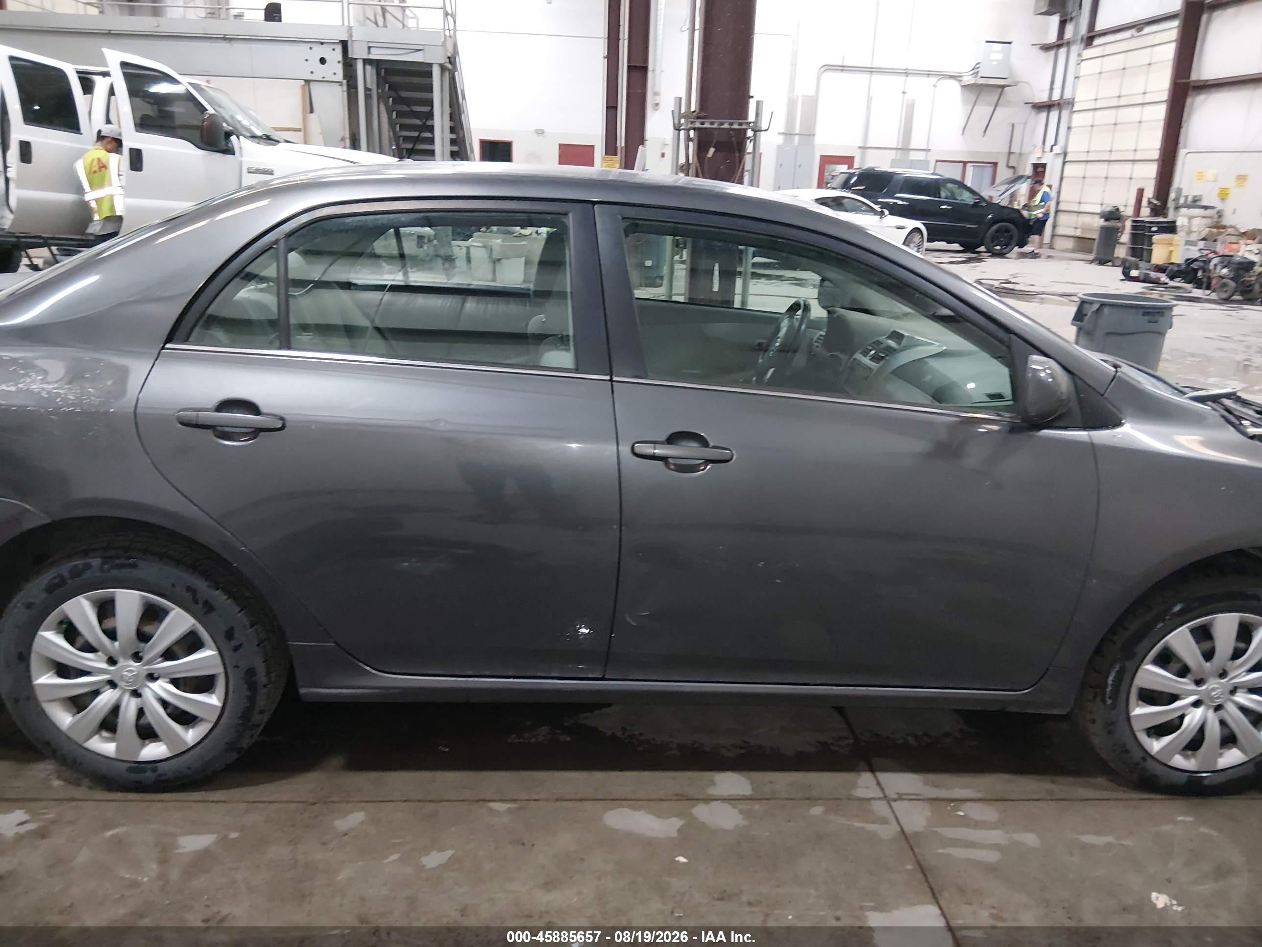 2013 Toyota Corolla Le Gray vin: 2T1BU4EE9DC984222
