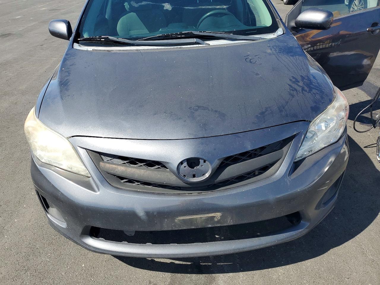 2013 Toyota Corolla Gray vin: 2T1BU4EE9DC990389