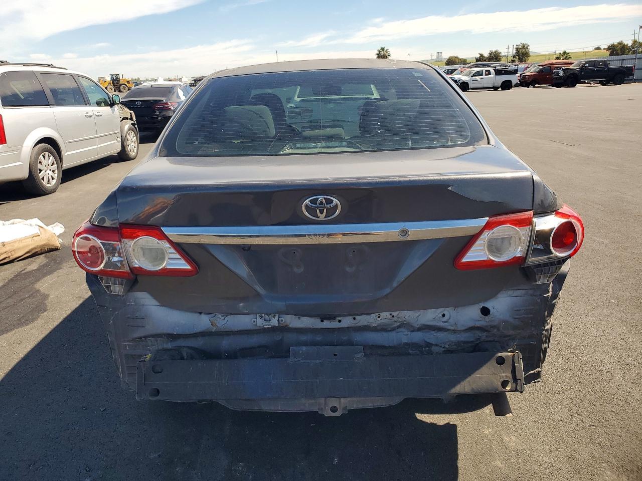 2013 Toyota Corolla Gray vin: 2T1BU4EE9DC990389