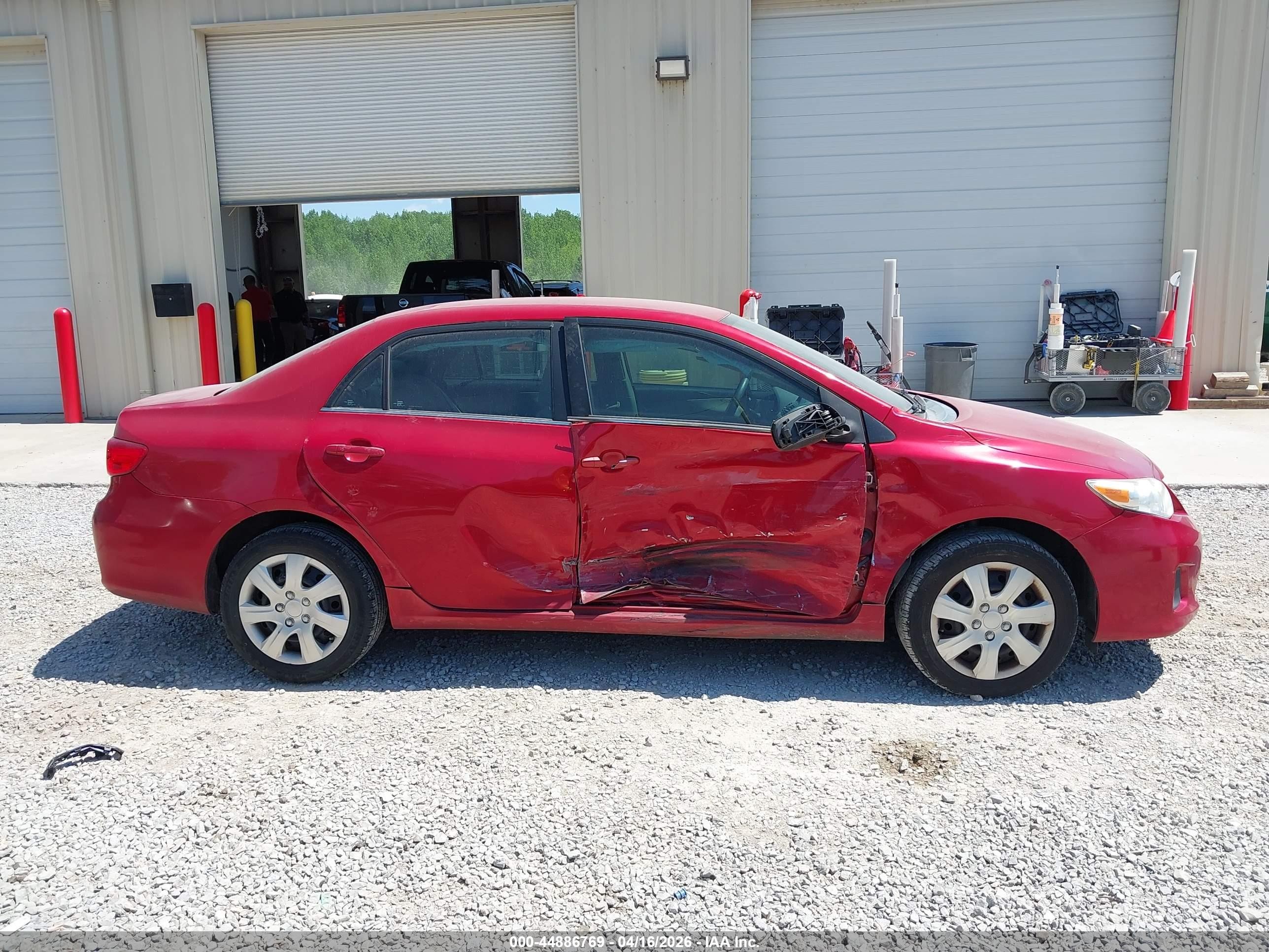 2013 Toyota Corolla Le Red vin: 2T1BU4EE9DC994300