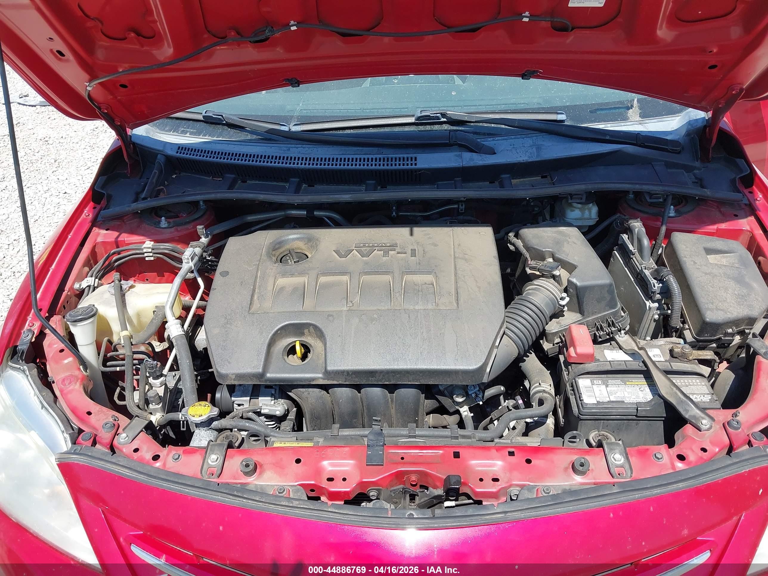 2013 Toyota Corolla Le Red vin: 2T1BU4EE9DC994300