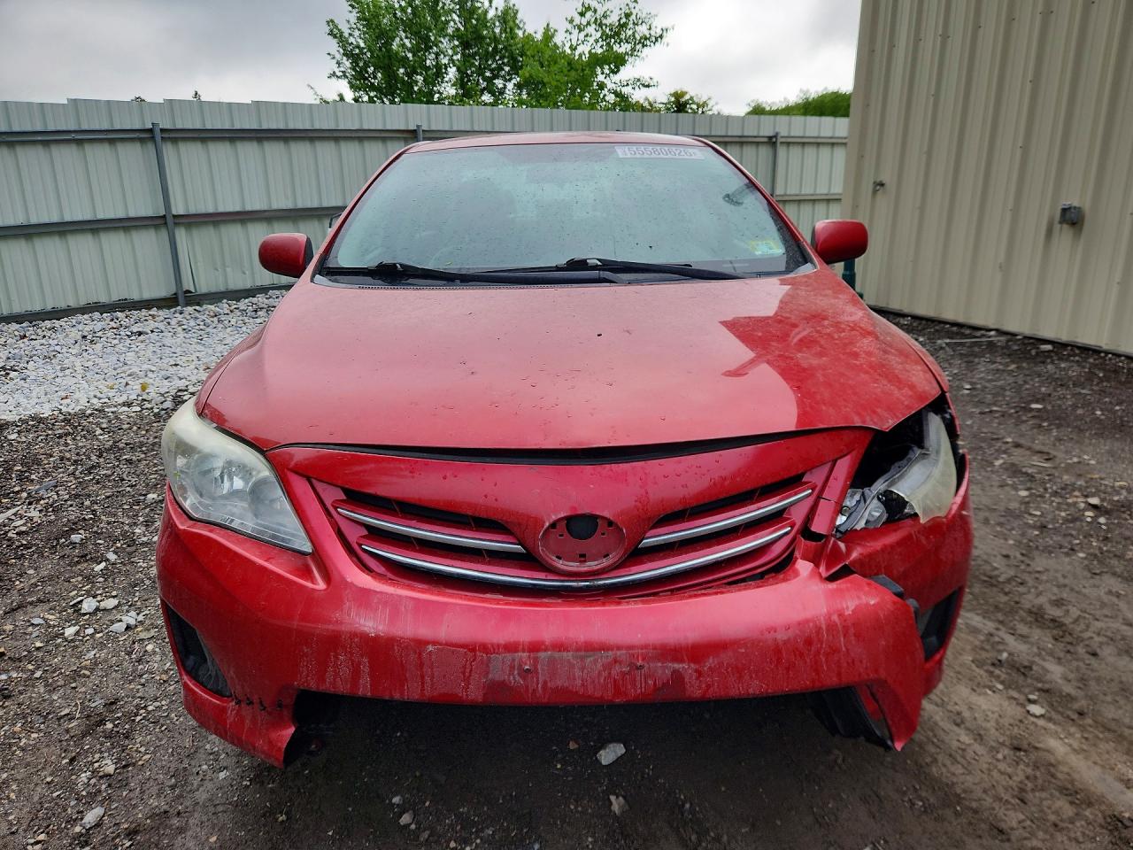 2013 Toyota Corolla Le Red vin: 2T1BU4EE9DC996774