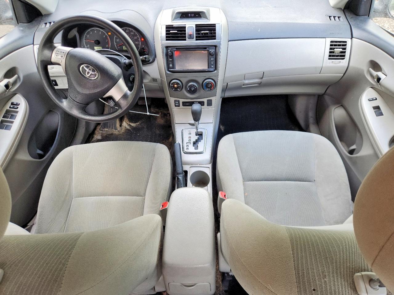 2013 Toyota Corolla Le Red vin: 2T1BU4EE9DC996774