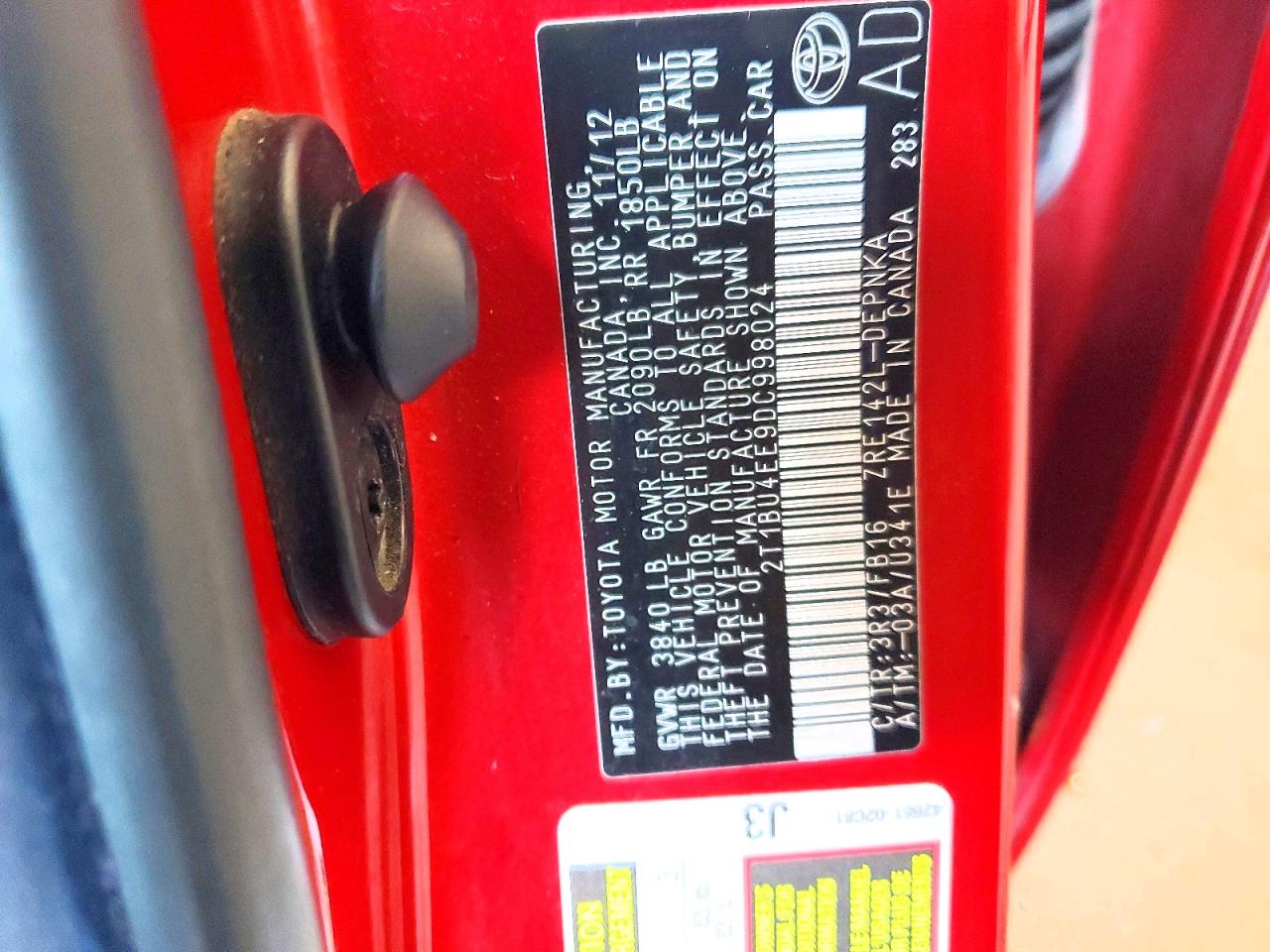 2013 Toyota Corolla Le Red vin: 2T1BU4EE9DC998024