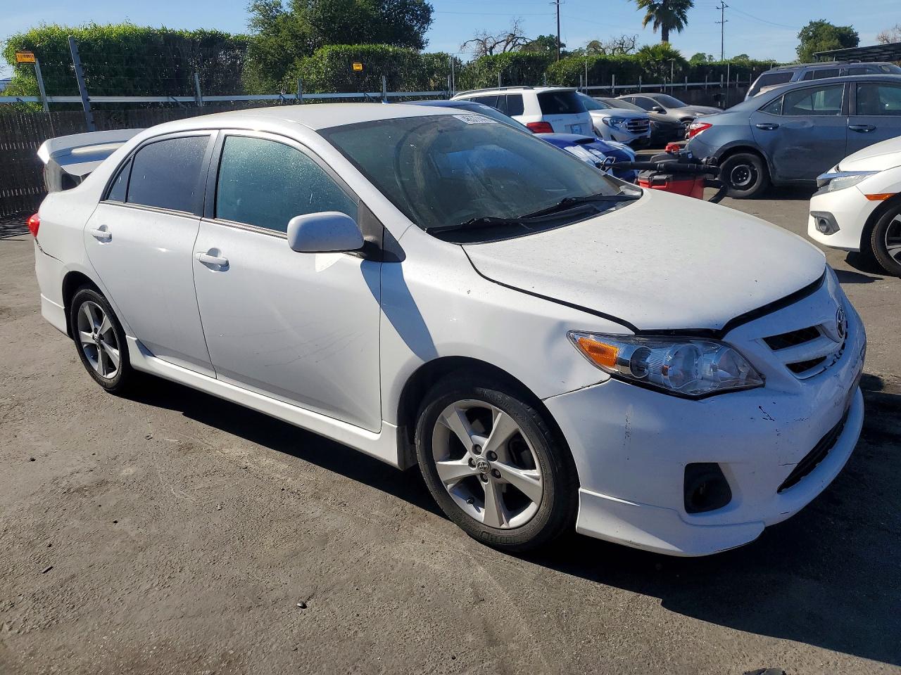 2013 Toyota Corolla S White vin: 2T1BU4EE9DC998637