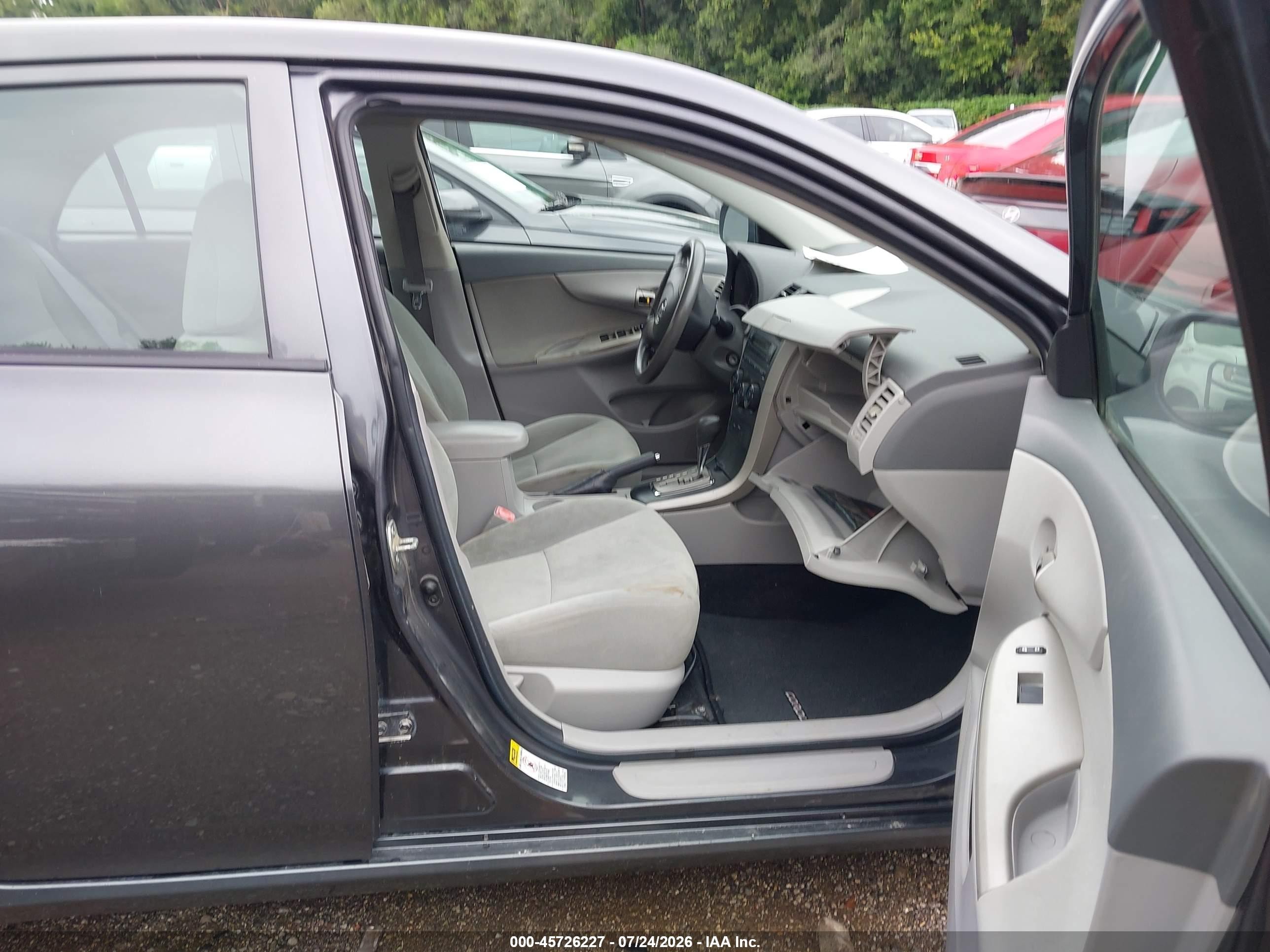 2010 Toyota Corolla Le Gray vin: 2T1BU4EEXAC223002