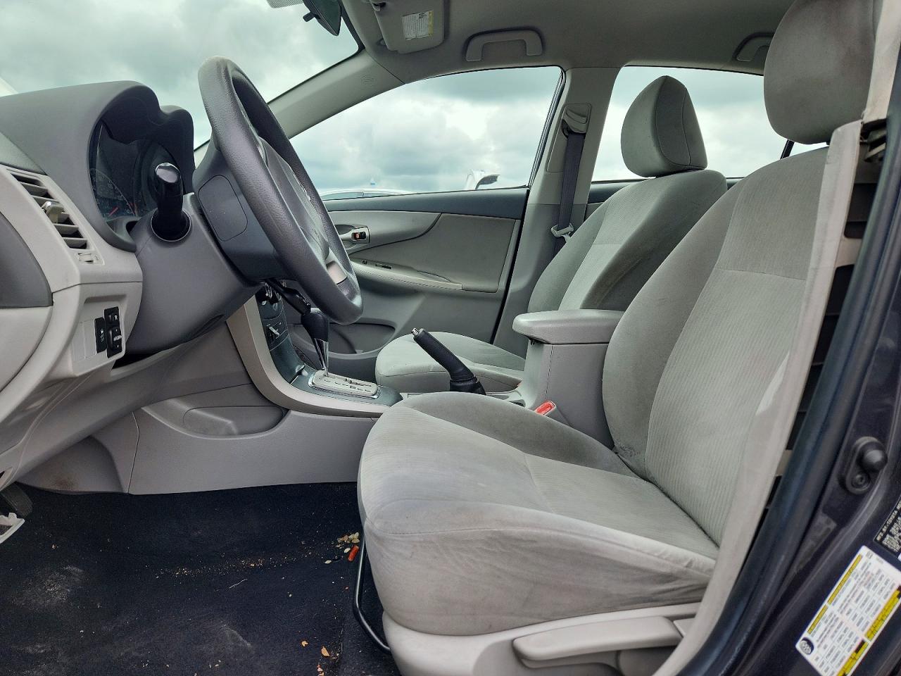 2010 Toyota Corolla Le Серый vin: 2T1BU4EEXAC234808